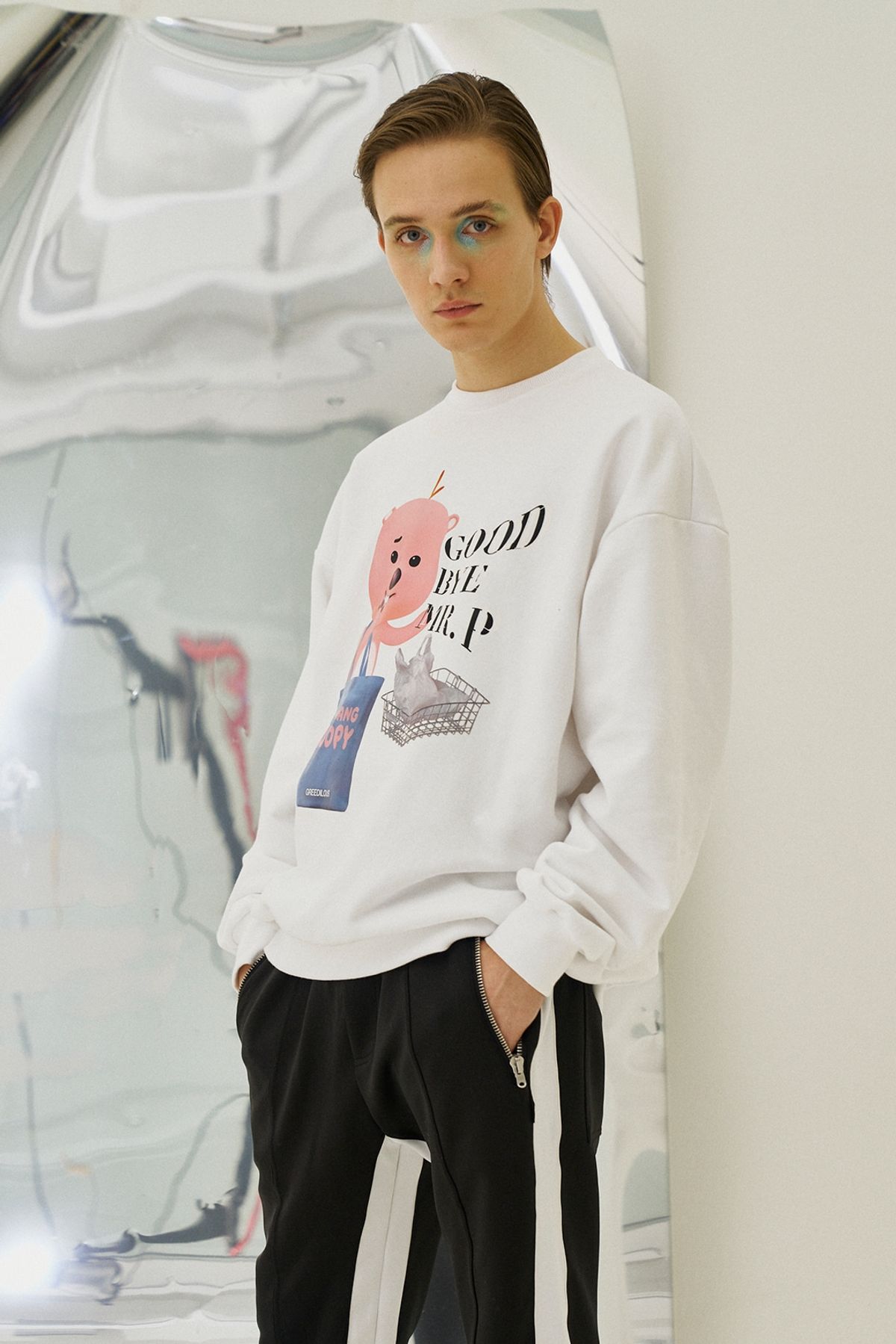 그리디어스(GREEDILOUS) Loopey Print Loose Sweater Top White