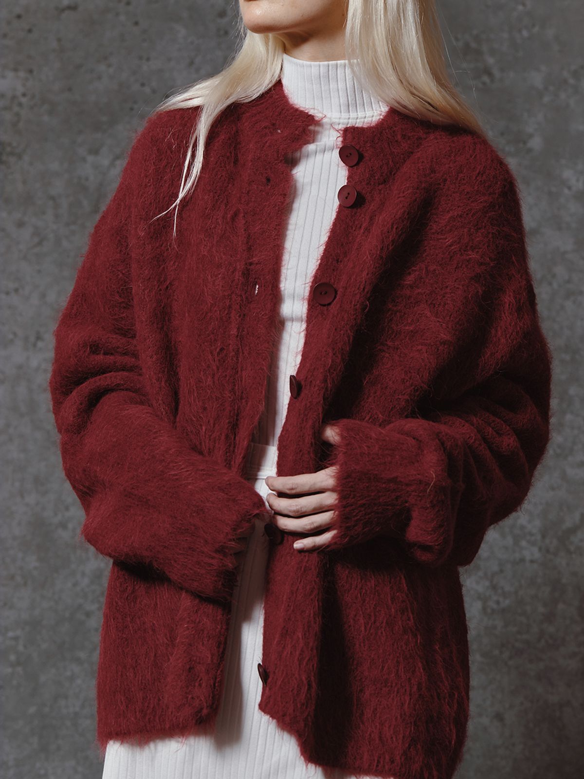 민더리(MEENDERI) SOFT HAIRY KNIT CARDIGAN - BURGUNDY