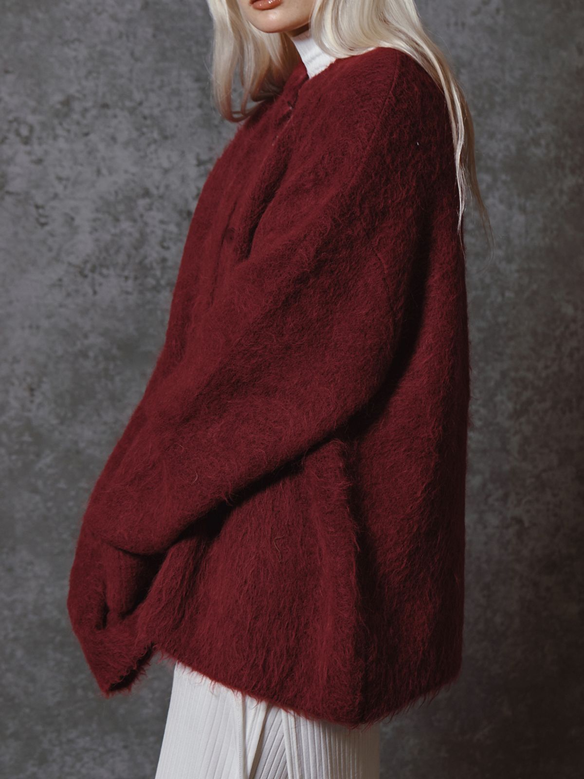 민더리(MEENDERI) SOFT HAIRY KNIT CARDIGAN - BURGUNDY