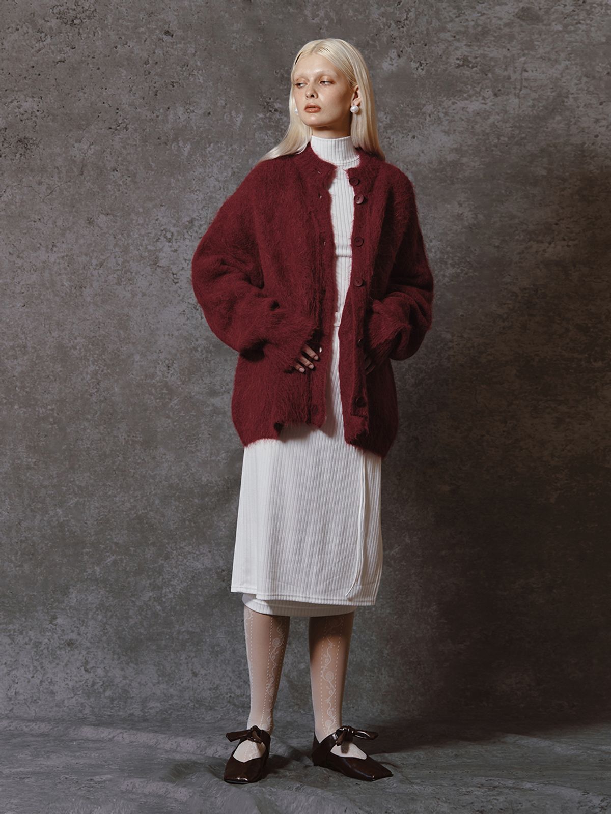 민더리(MEENDERI) SOFT HAIRY KNIT CARDIGAN - BURGUNDY