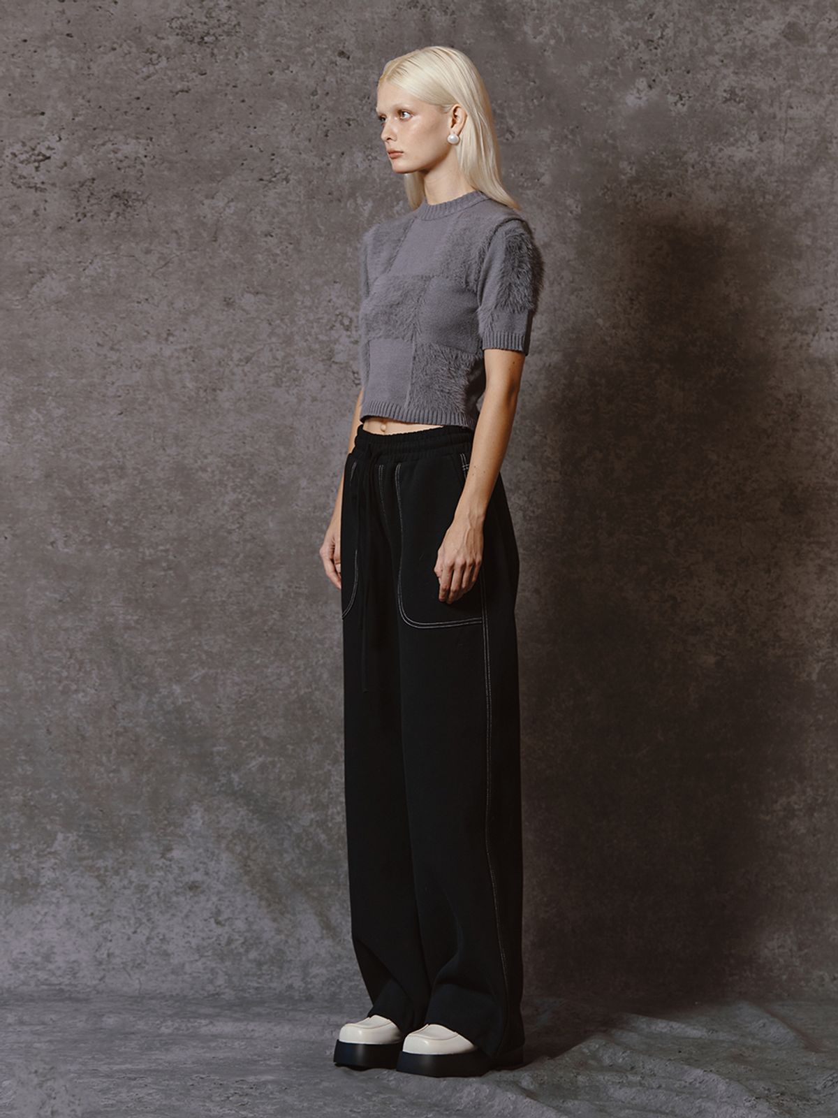 민더리(MEENDERI) ROUND POCKET JOGGER PANTS - BLACK