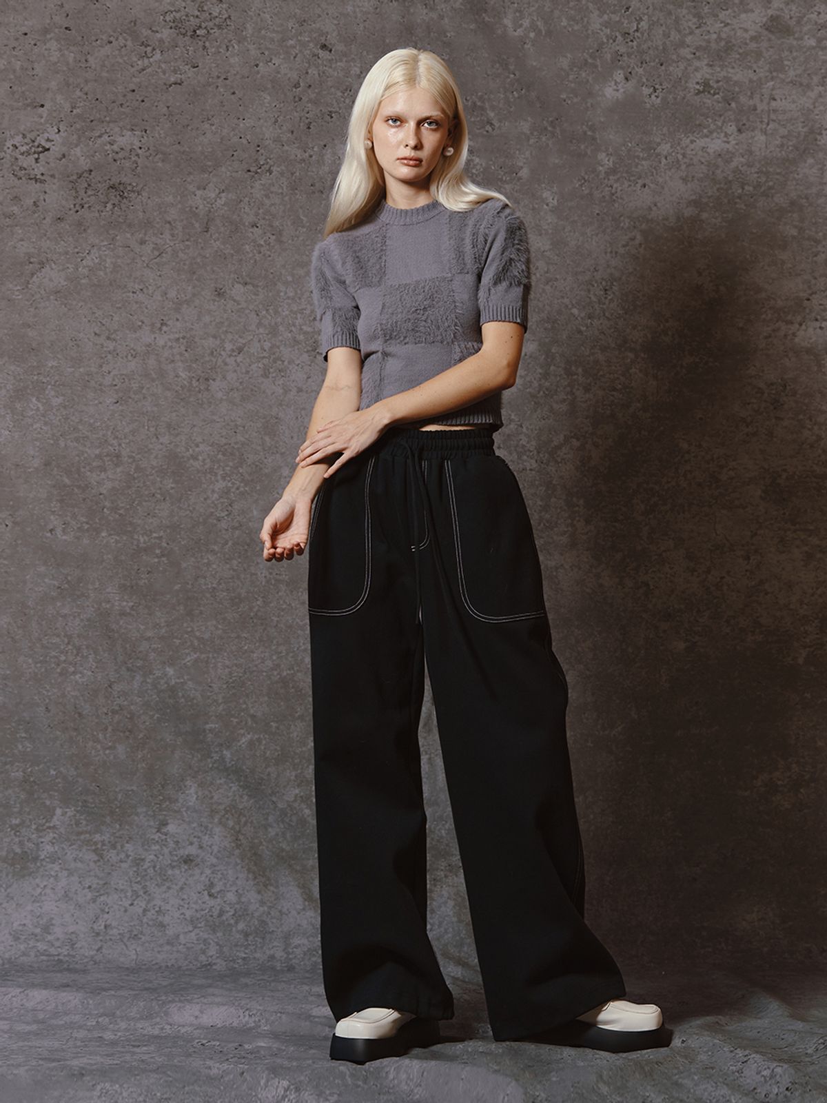 민더리(MEENDERI) ROUND POCKET JOGGER PANTS - BLACK