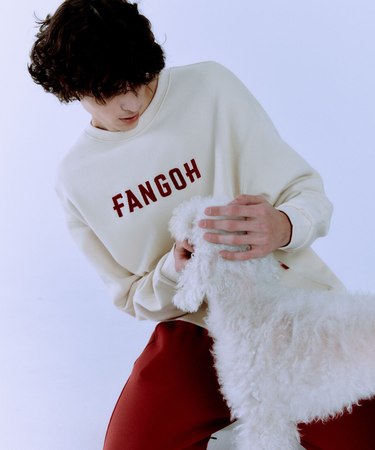 팽고(FANGOH) F-로고 자수 크루넥 맨투맨 Cream