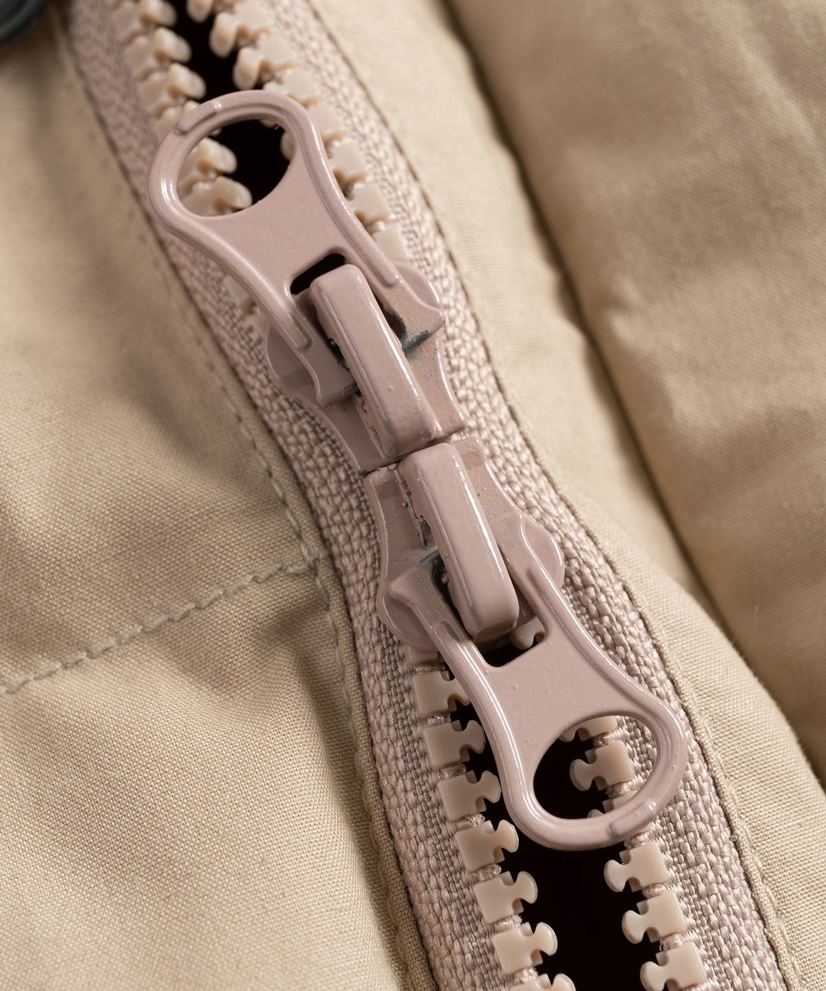 와일드 브릭스(WILD BRICKS) RP PUFFER VEST (beige)