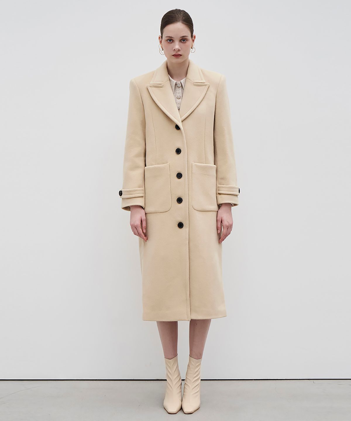 쥴리앤칼라(JULIY&CALLA) 23FW 칼라1 컬렉터 프리미엄 미들턴   메리노울코트  버터