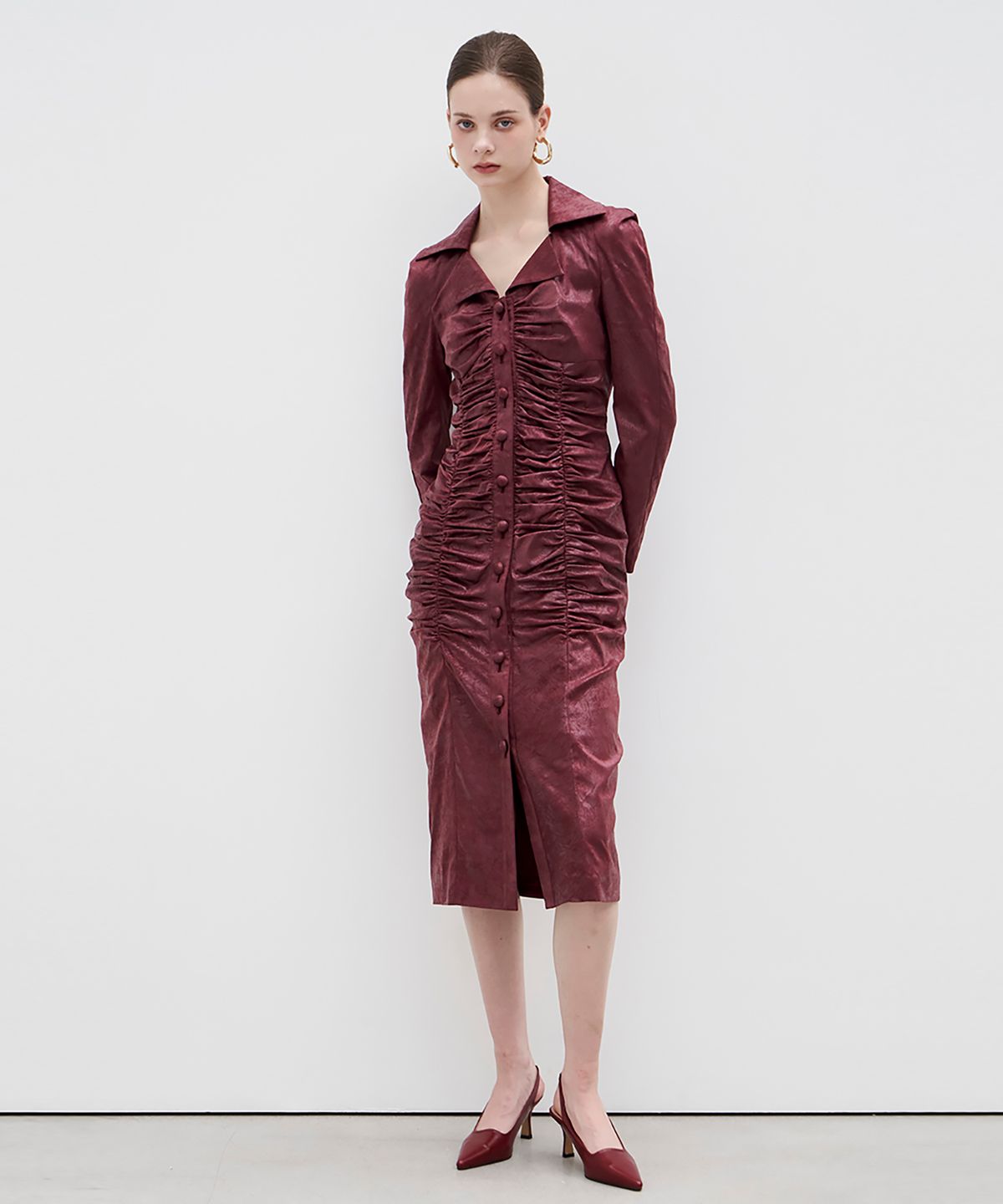쥴리앤칼라(JULIY&CALLA) 23FW 칼라79 컬렉터 프리미엄 럭셔리 펄 원피스 버건디