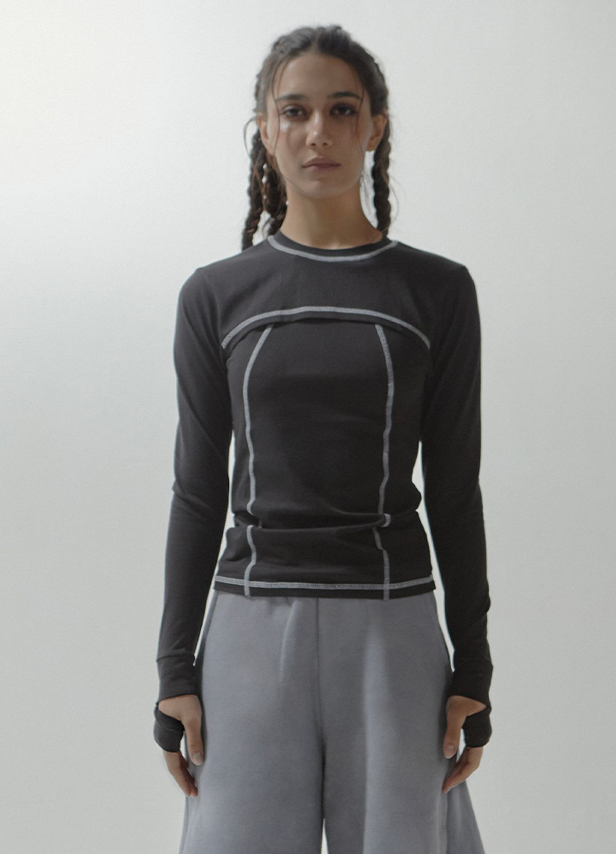세니크(SENIK) Handwraps stitches long sleeve - Black