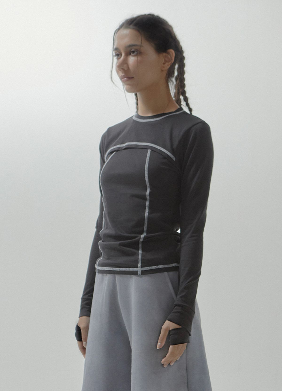 세니크(SENIK) Handwraps stitches long sleeve - Black