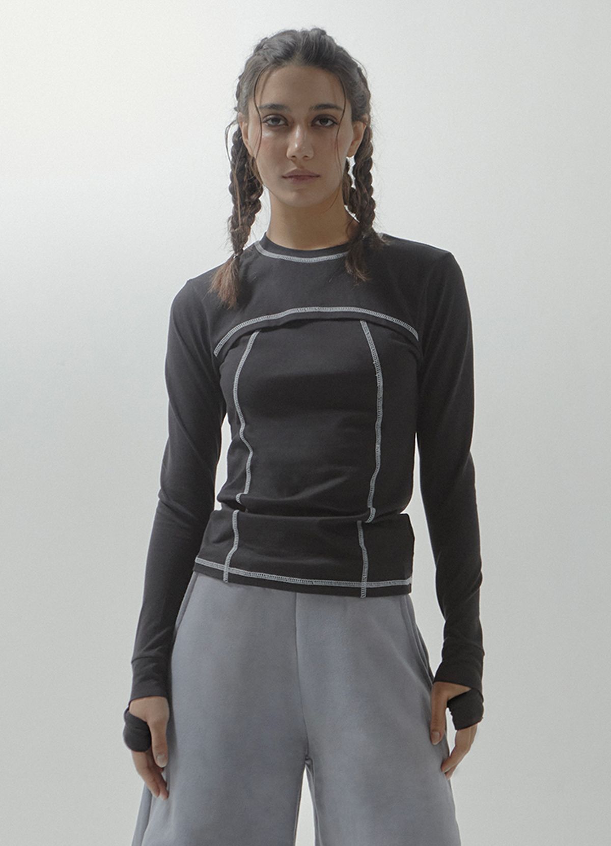 세니크(SENIK) Handwraps stitches long sleeve - Black