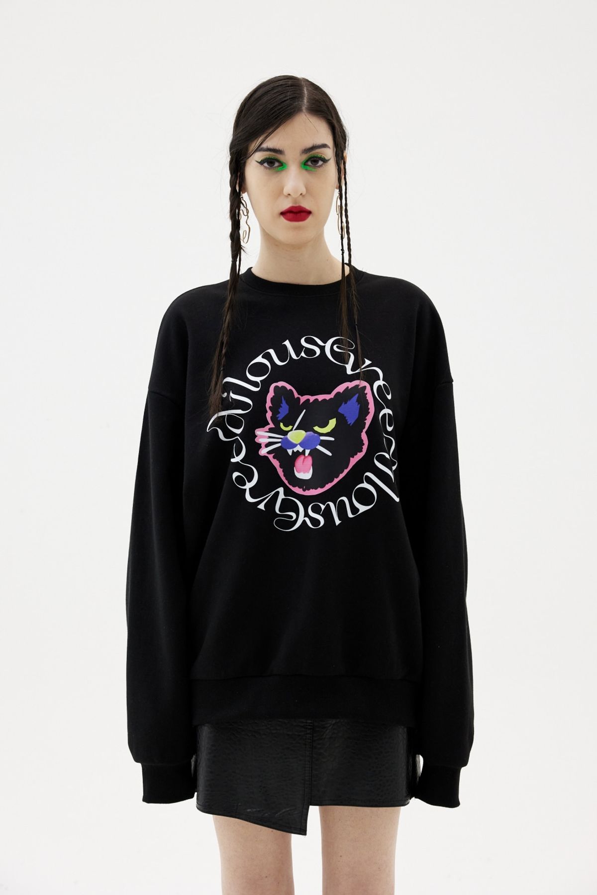그리디어스(GREEDILOUS) Cat Print Loose Sweater Top Black