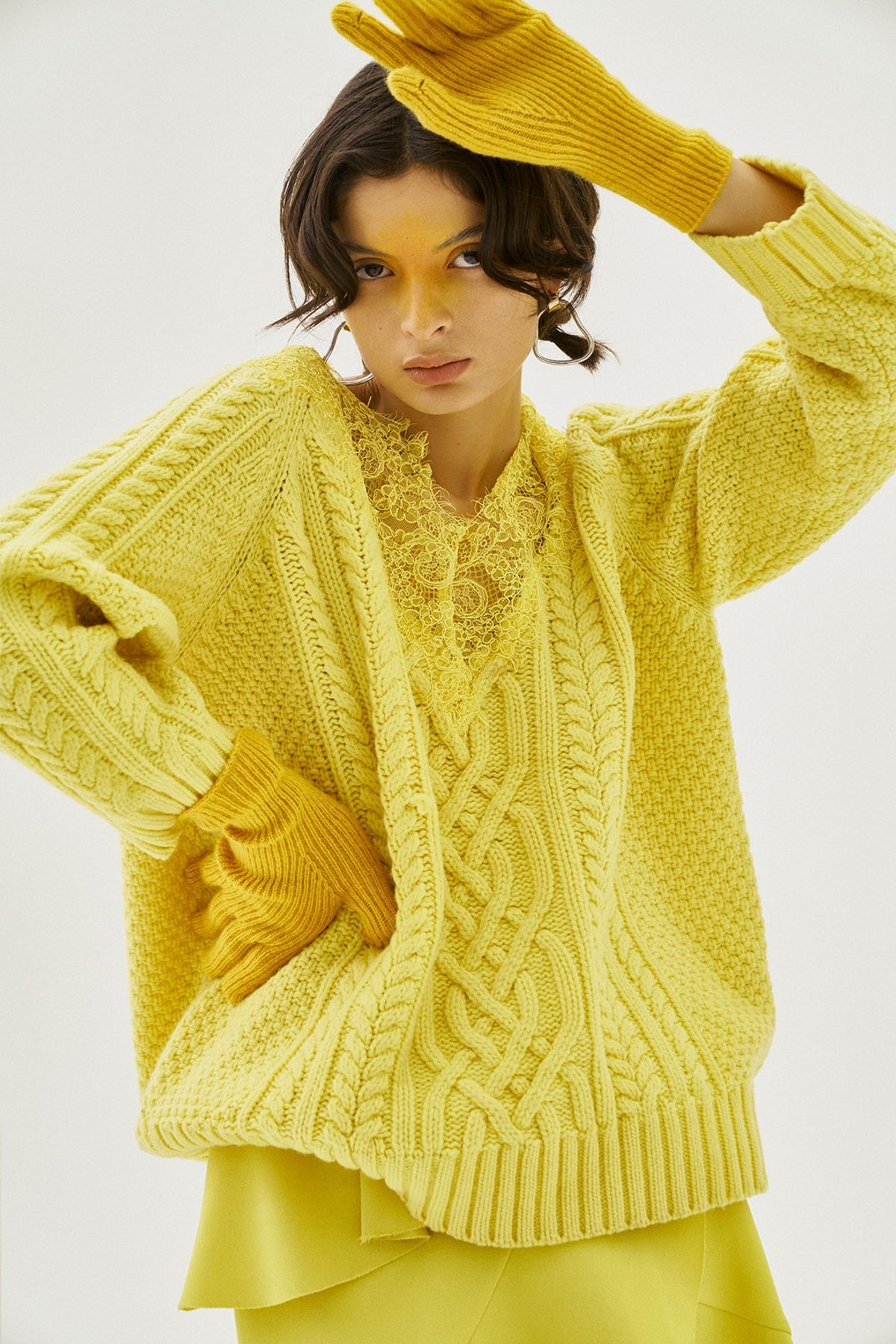 그리디어스(GREEDILOUS) Loose V-Neck Cable-Knit Top