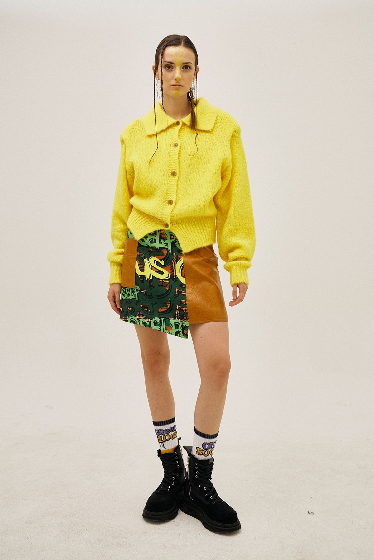 그리디어스(GREEDILOUS) Green Logo Leather Contrast Mini-Skirt