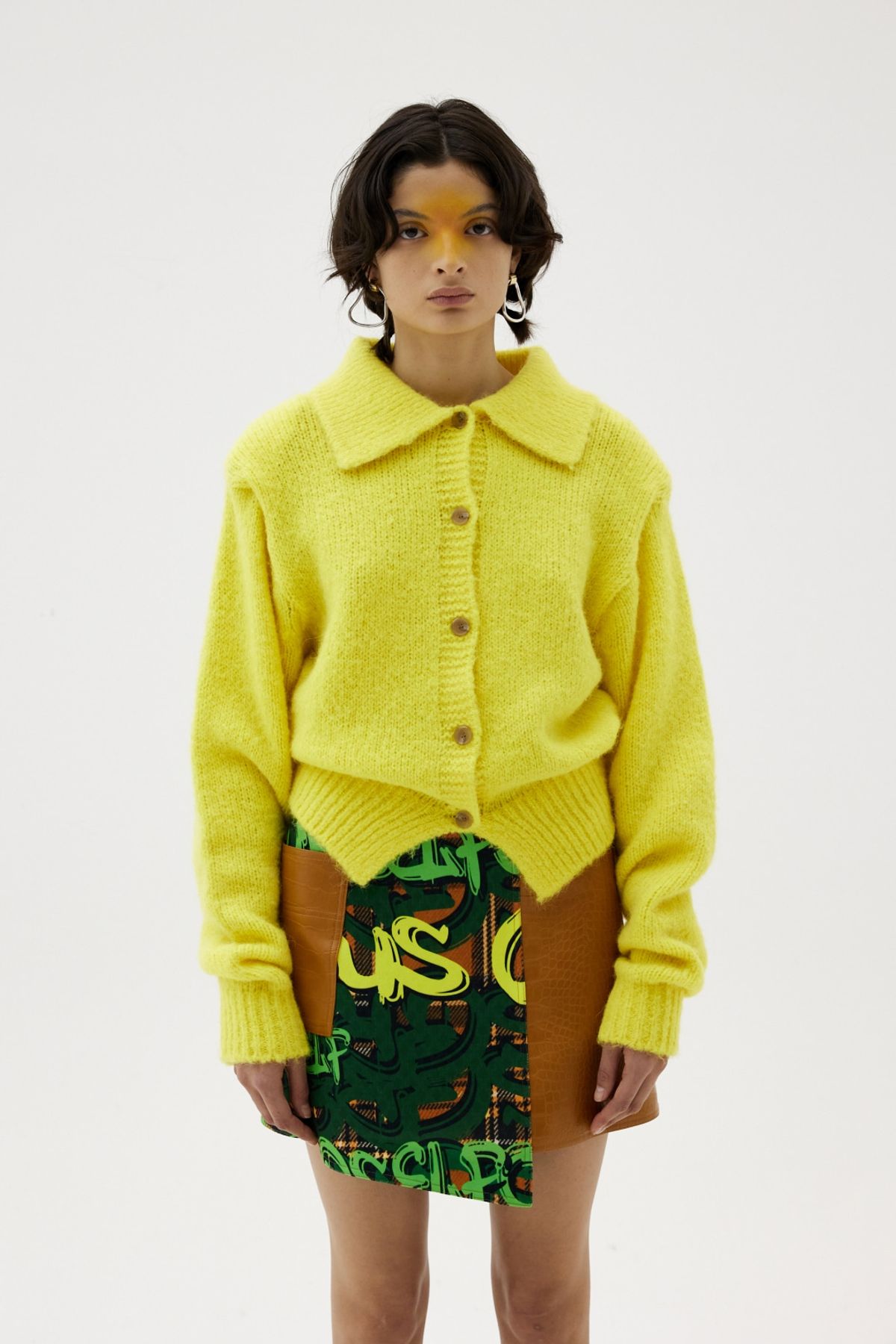 그리디어스(GREEDILOUS) Large Collared Button Up Knit Cardigan