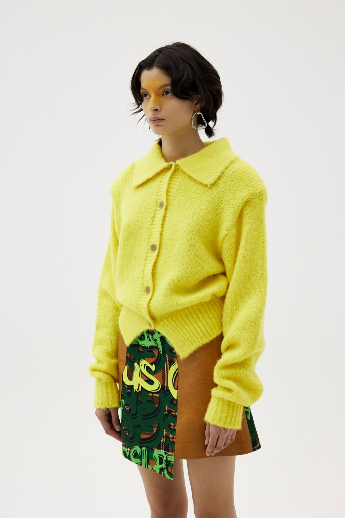 그리디어스(GREEDILOUS) Large Collared Button Up Knit Cardigan