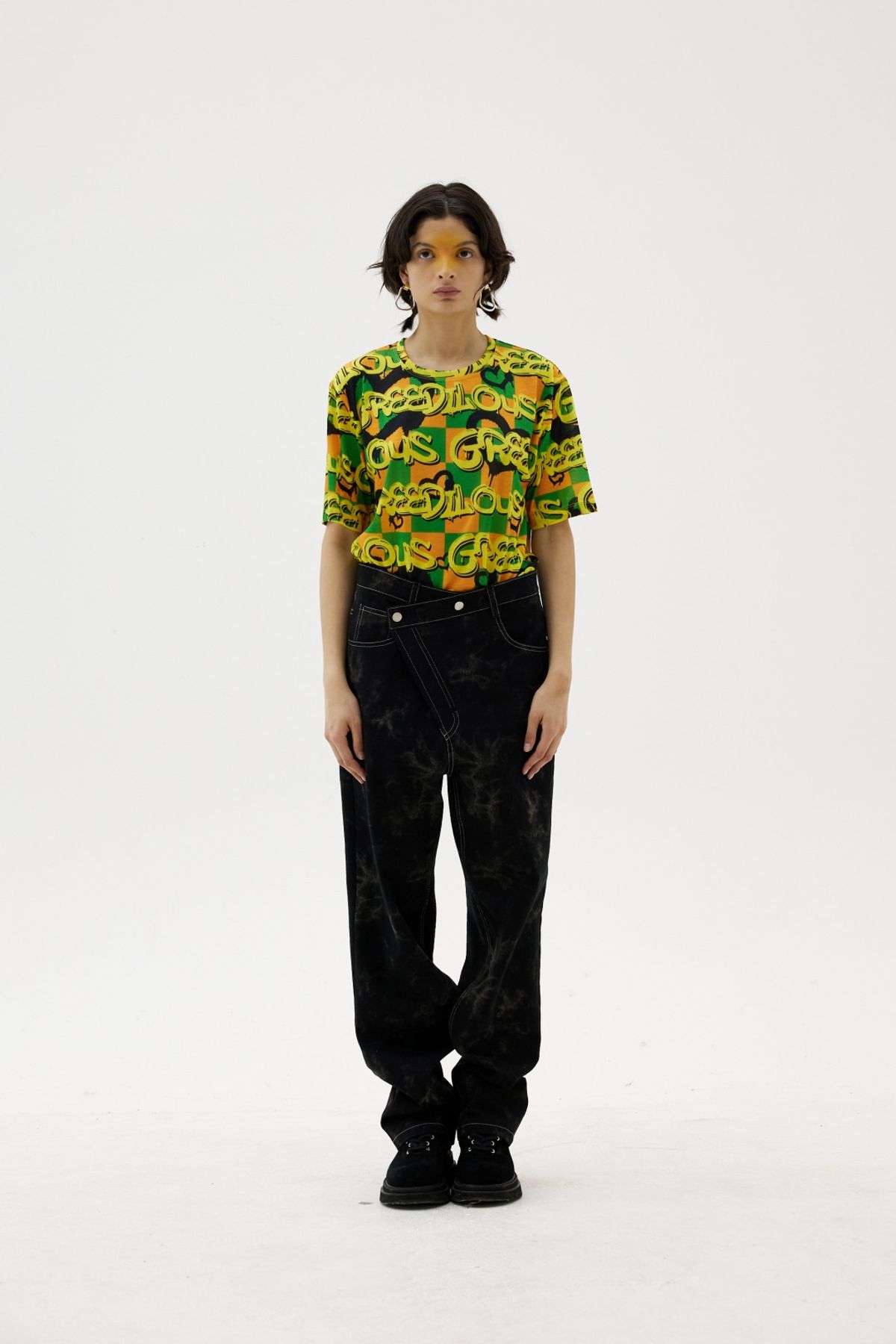 그리디어스(GREEDILOUS) Asymmetrical Tye-Die Jeans