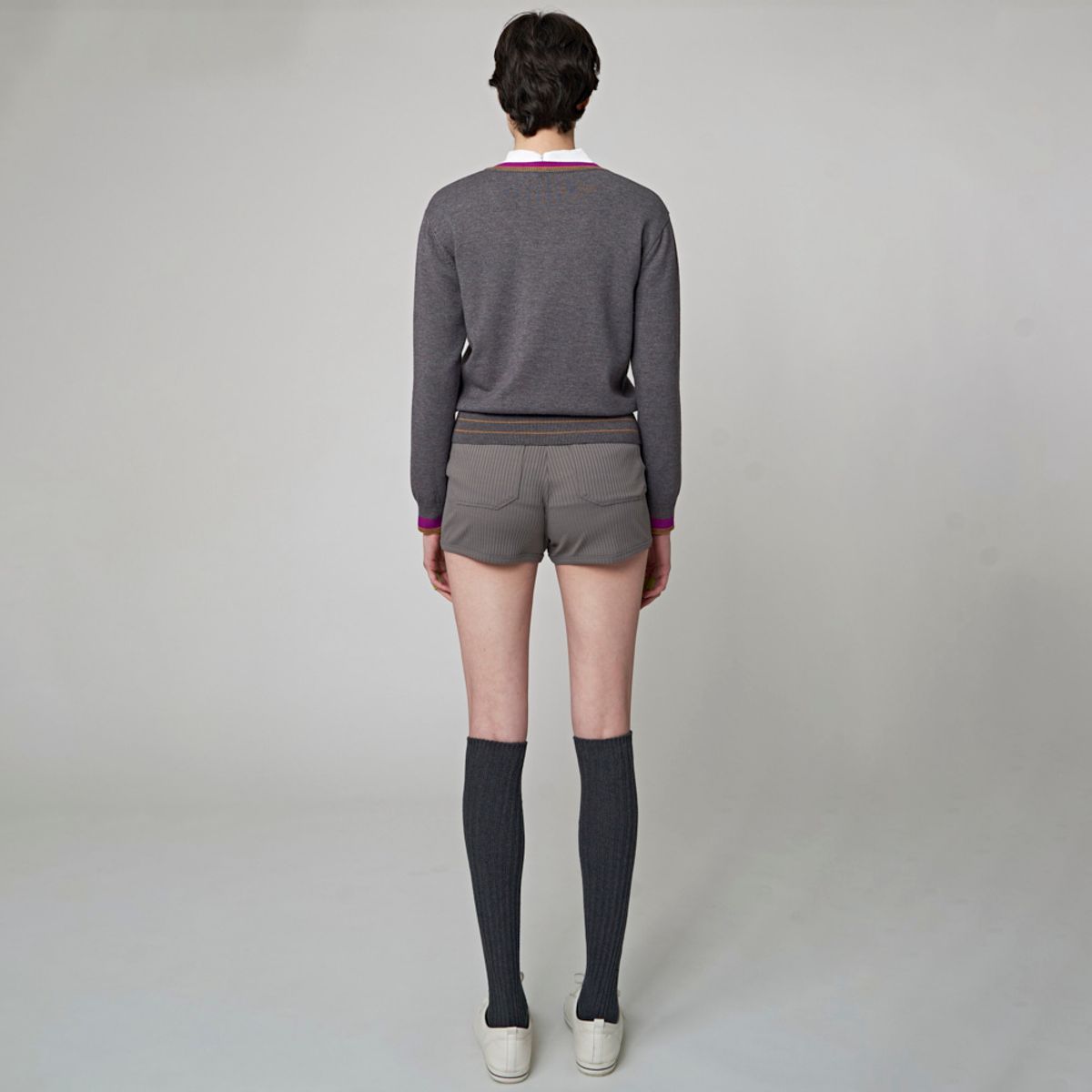 애스플래폼(ATHPLATFORM) AW32KP01 컬러라인 브이넥 니트탑_멜란지 그레이