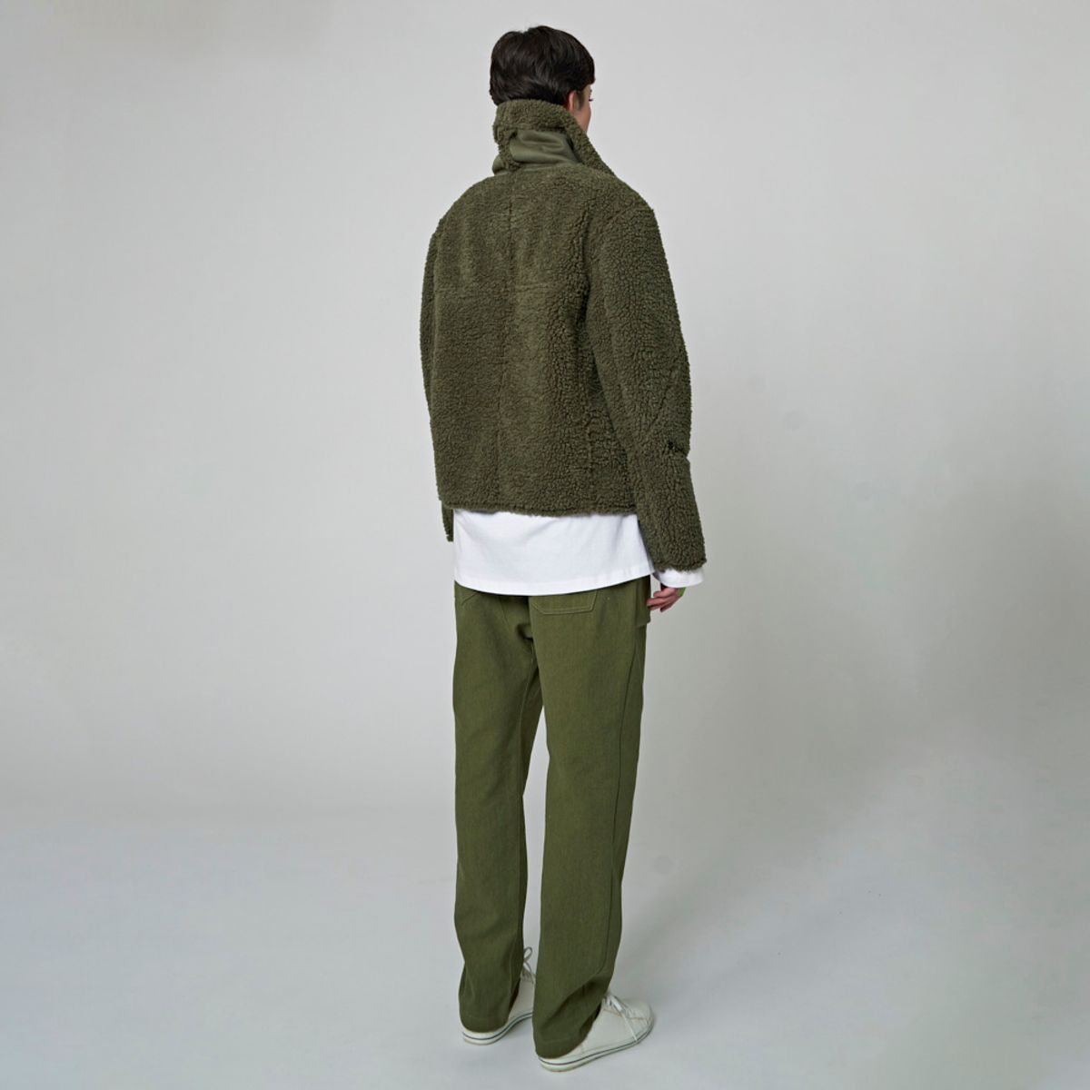 애스플래폼(ATHPLATFORM) AW32JO02 페이크 램스 퍼 재킷_카키