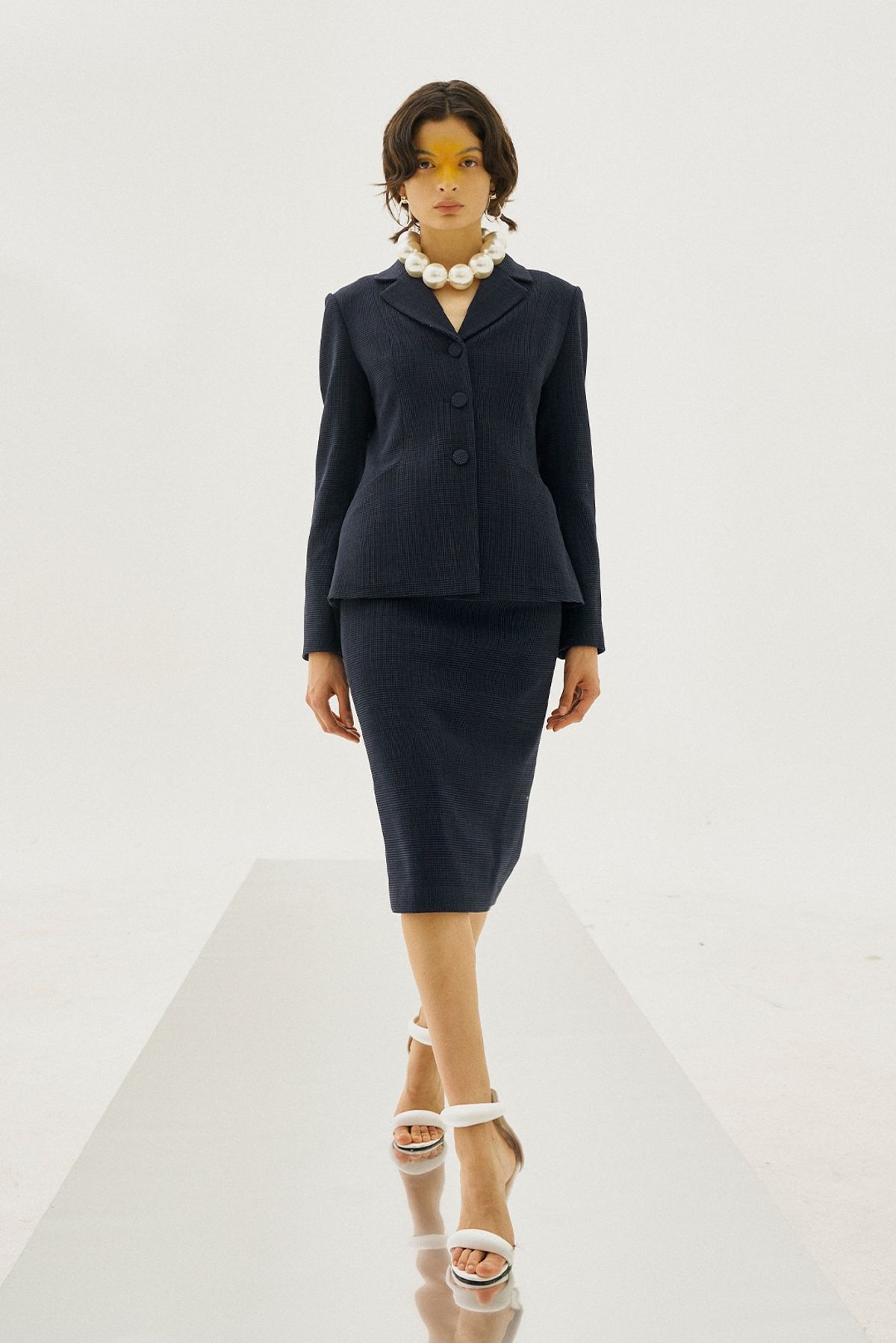 그리디어스(GREEDILOUS) Textured Suit-Like Pencil Skirt Navy