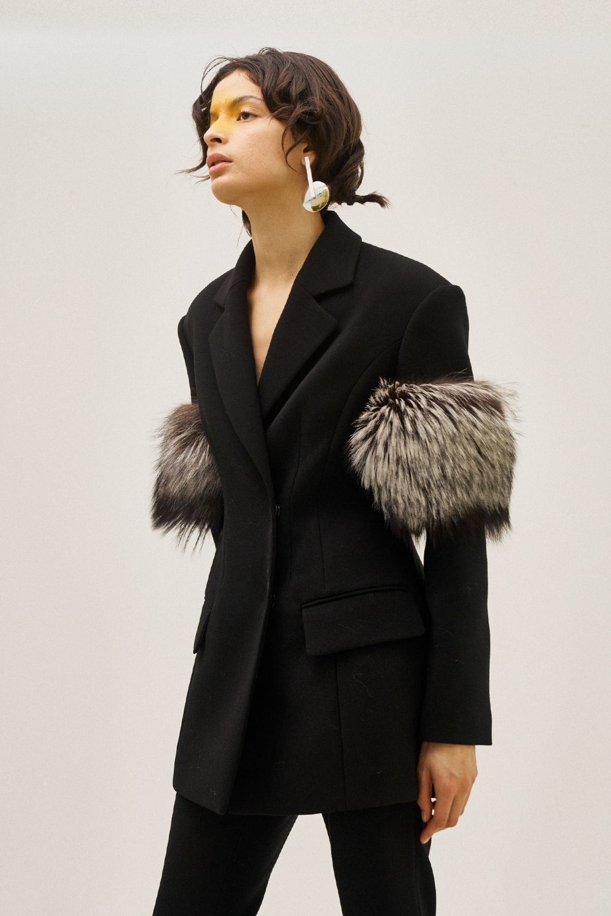 그리디어스(GREEDILOUS) Fur Trimmed Double Lapel Wool Blazer