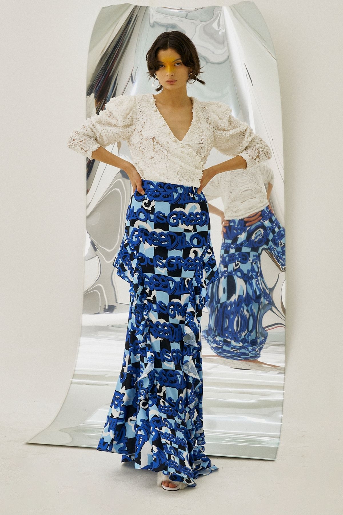 그리디어스(GREEDILOUS) Blue Logo Floor-Length Ruffle Skirt