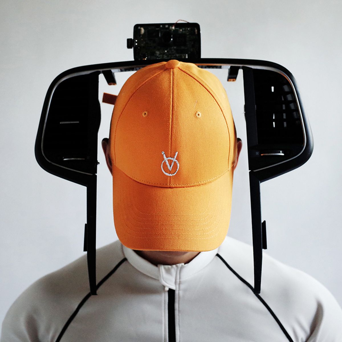 빈스모크(VINSMOKE) OV Small Logo ORANGE 볼캡 HARD FIT