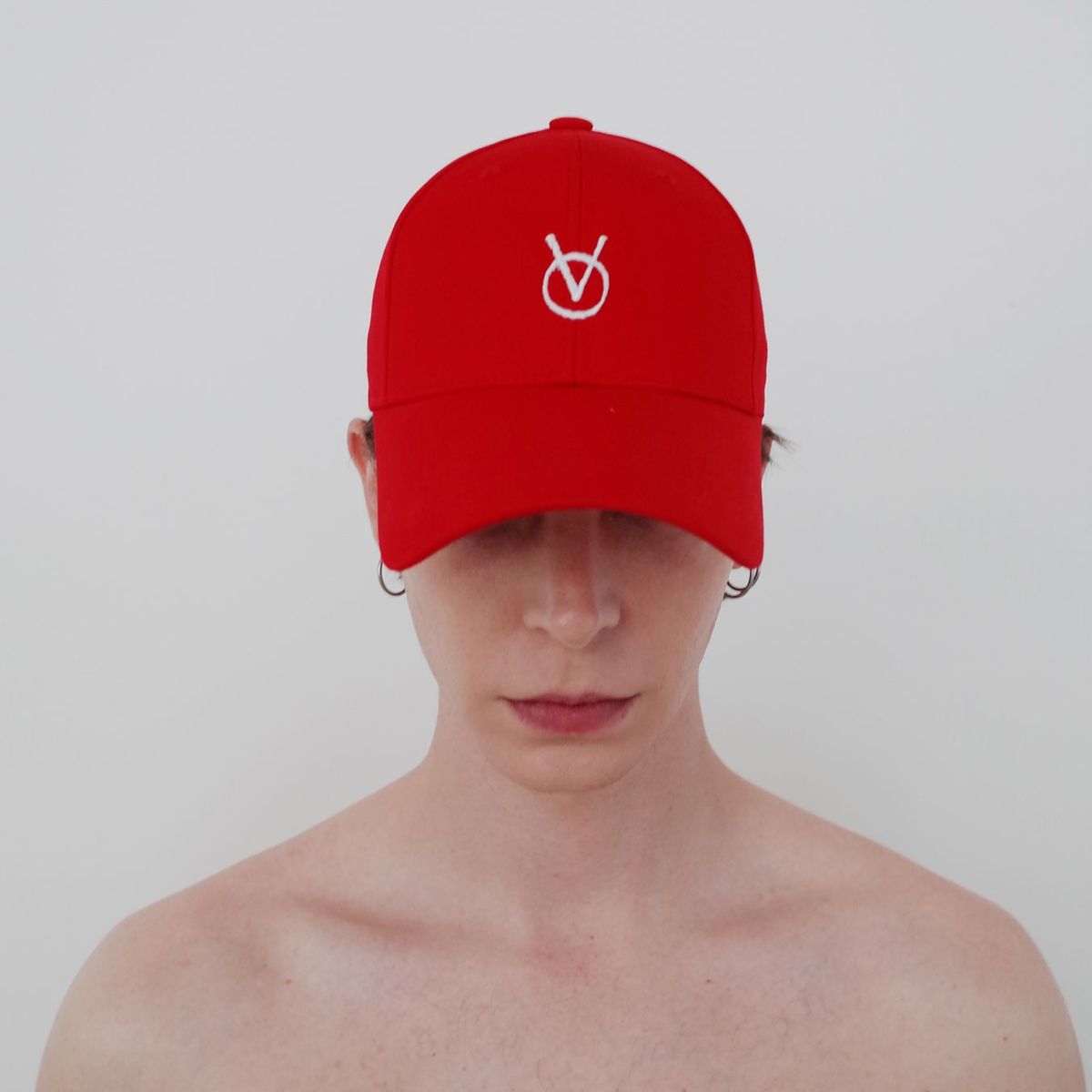 빈스모크(VINSMOKE) OV Small Logo RED 볼캡 HARD FIT