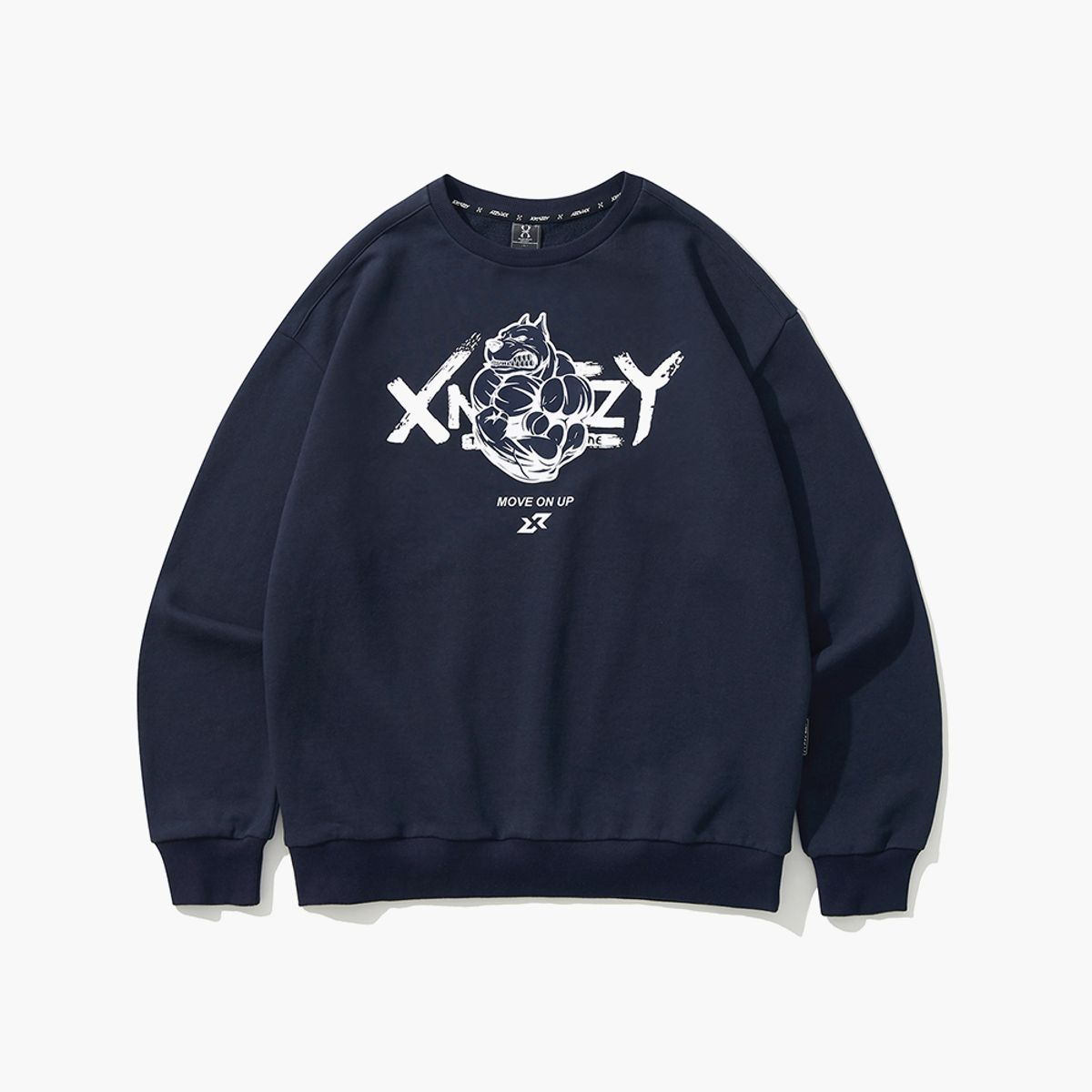 엑스네지(XNAZZY) 헬독그래픽 오버핏 맨투맨 [NAVY] XN23SRUMT01NY
