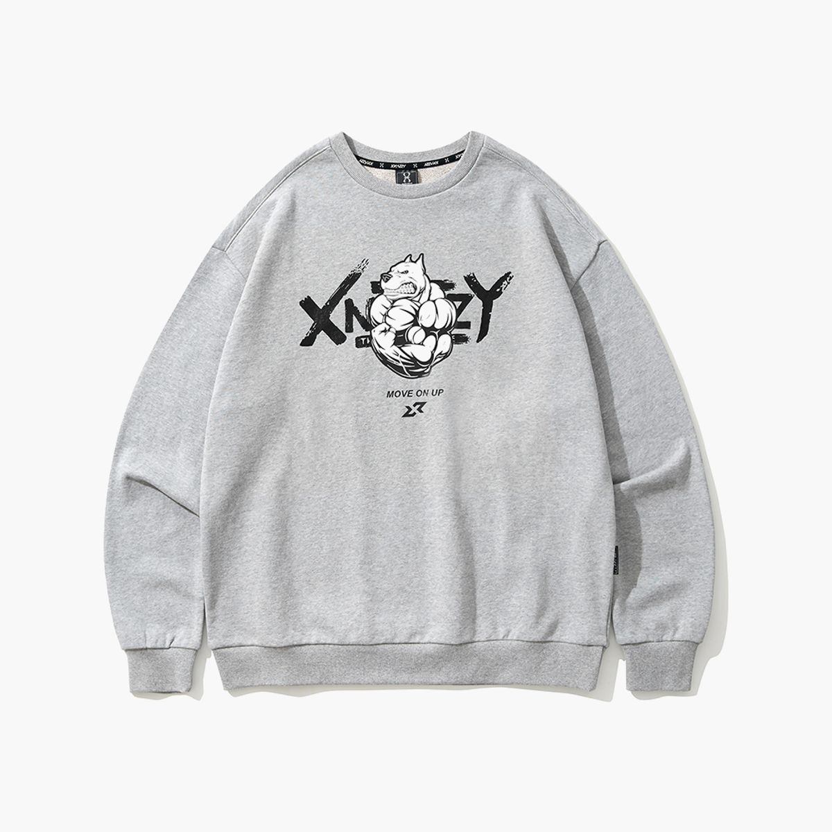 엑스네지(XNAZZY) 헬독그래픽 오버핏 맨투맨 [M/GRAY] XN23SRUMT01MG