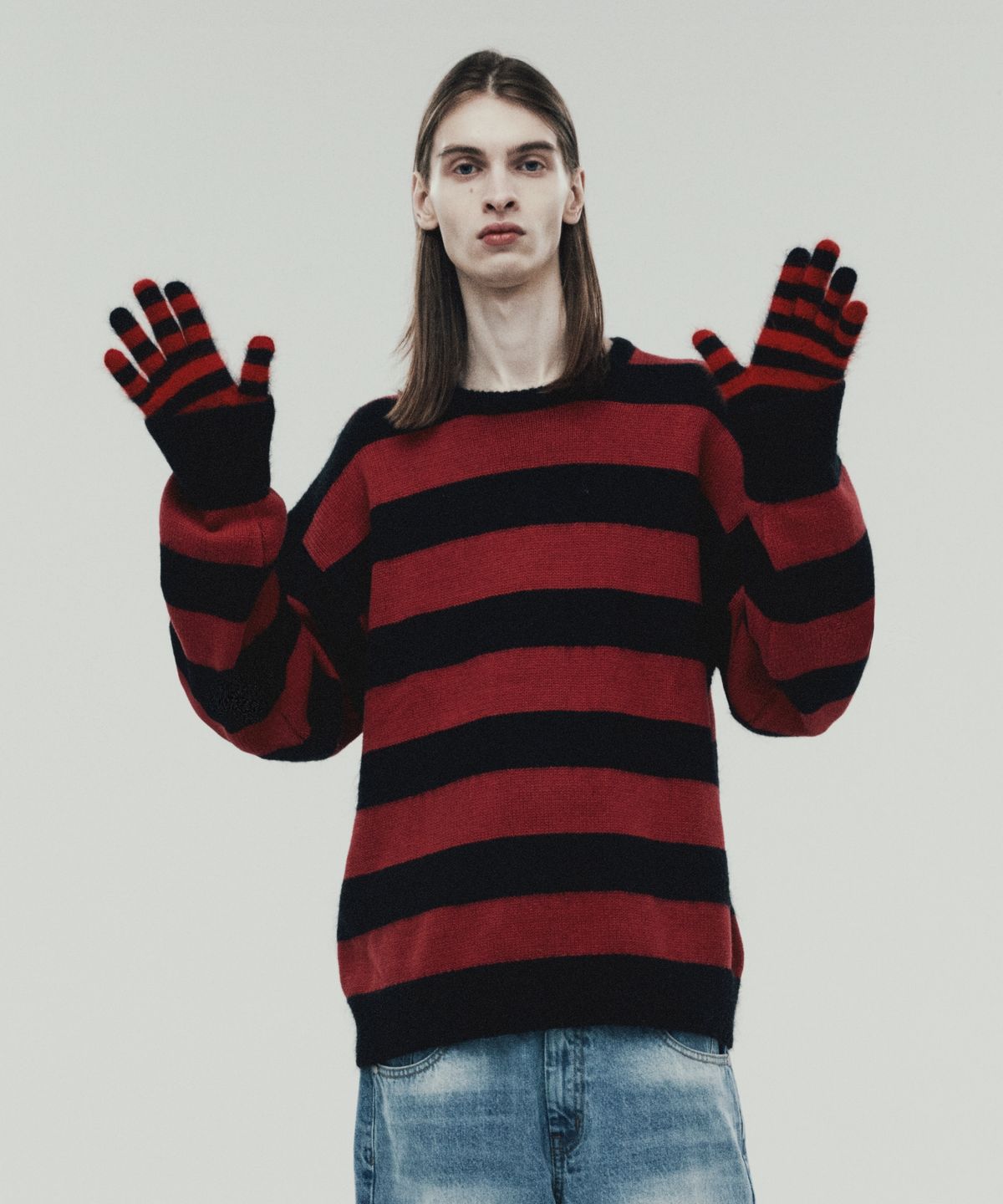 더바이닐하우스(THEVINYLHOUSE) MOHAIR STRIPED GLOVES RED (VH2DFUAB80A)