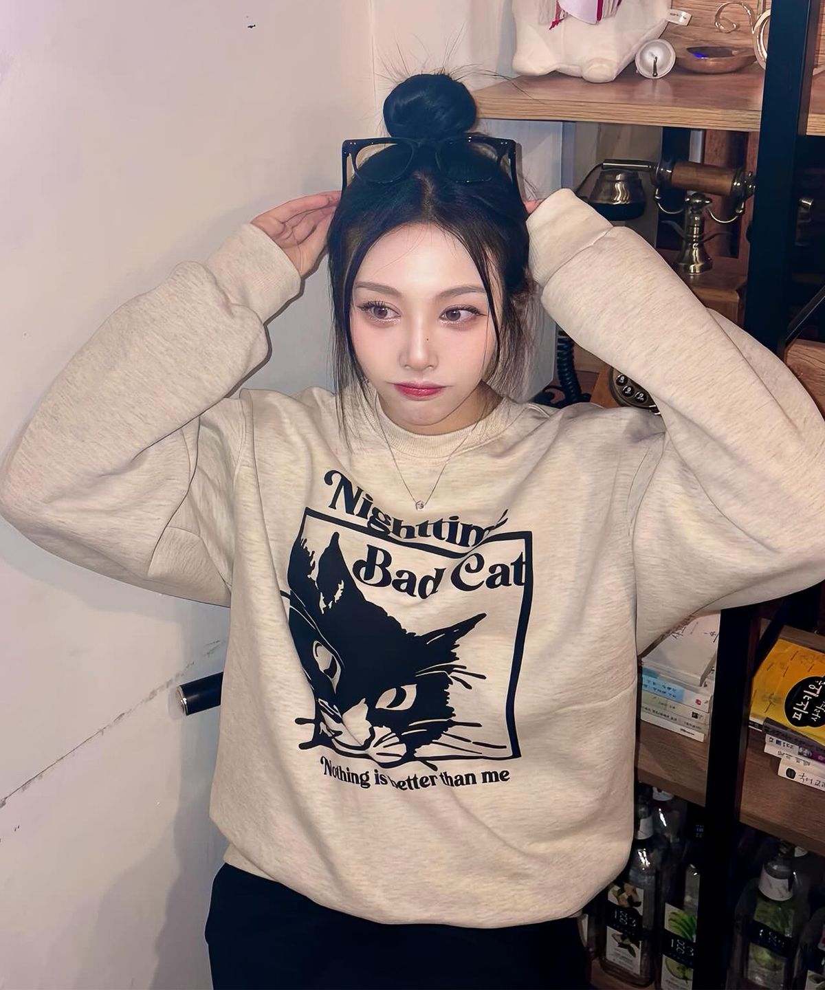 낫띵이즈베럴댄미(NOTHINGISBETTERTHANME) BAD CAT SWEATSHIRT_oatmeal