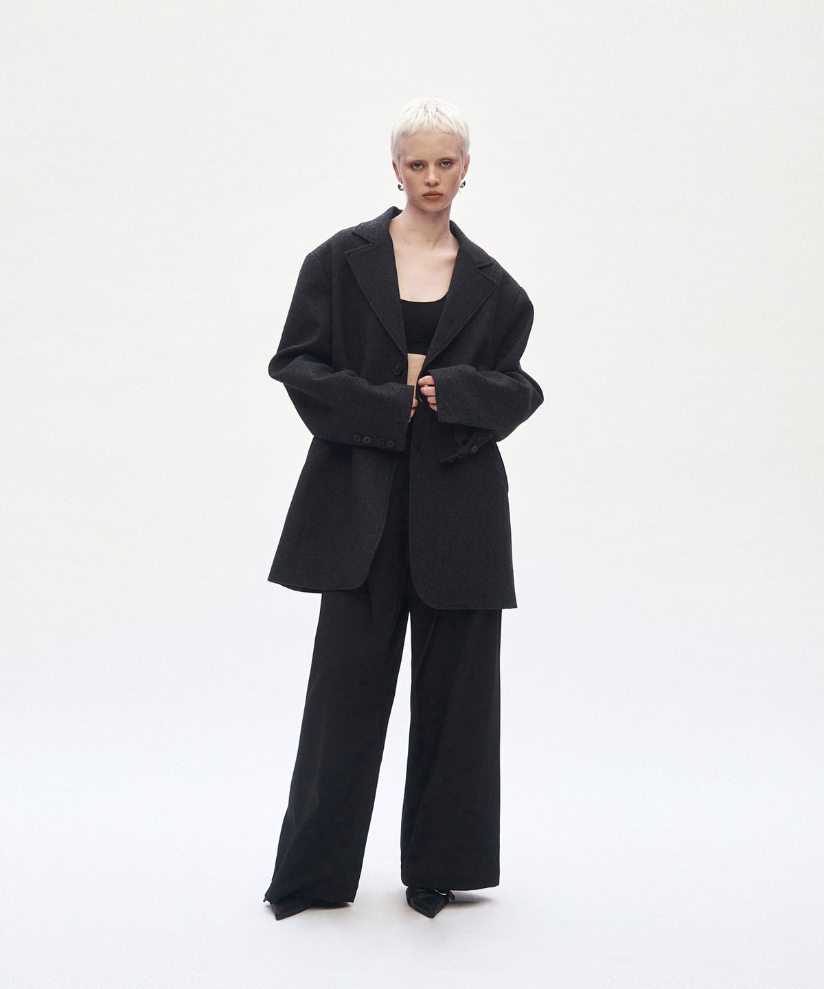 트리밍버드(TREEMINGBIRD) Low Rise Wide Slacks [ Charcoal ]