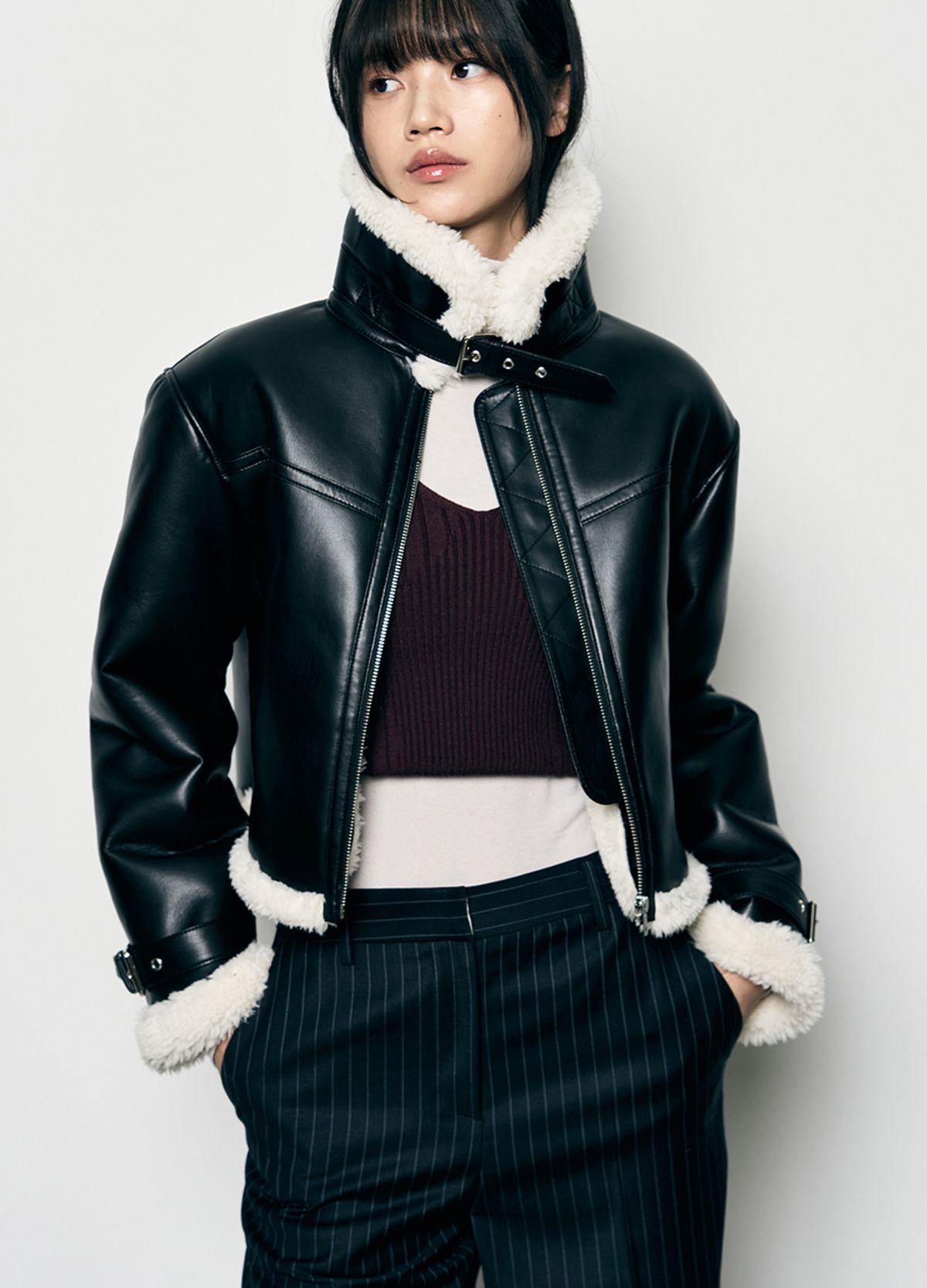 레더리(LEATHERY) 오블리크 오버핏 레더 무스탕 자켓 [BLACK]