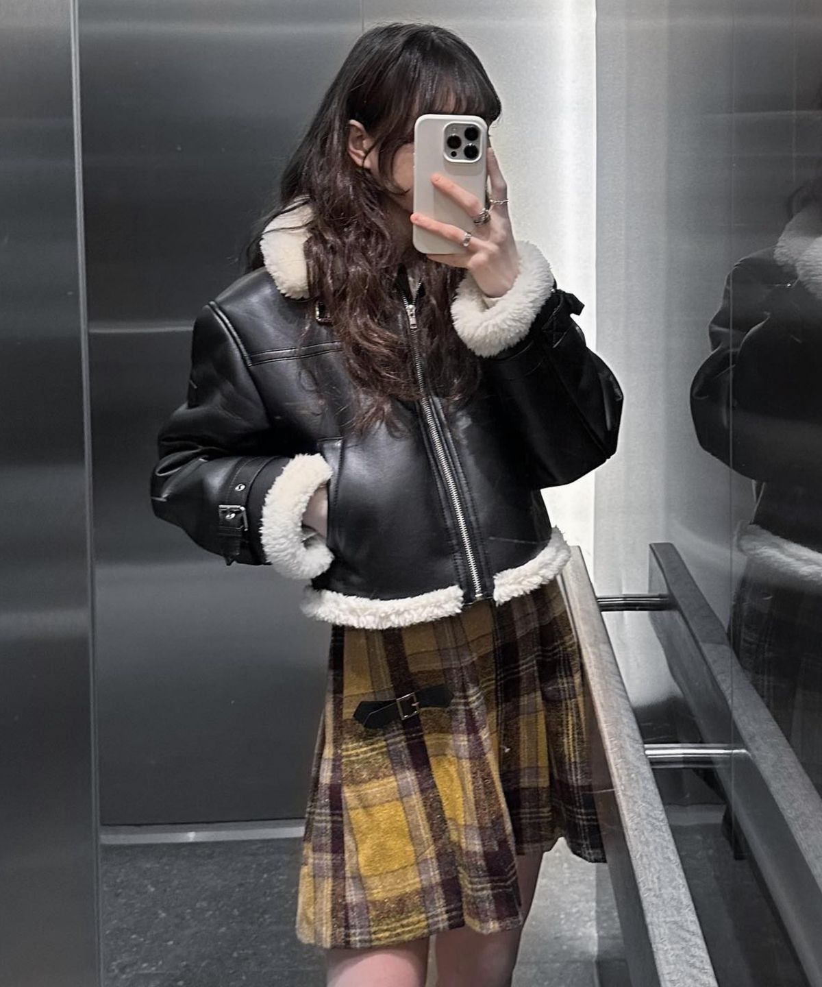 레더리(LEATHERY) 오블리크 오버핏 레더 무스탕 자켓 [BLACK]