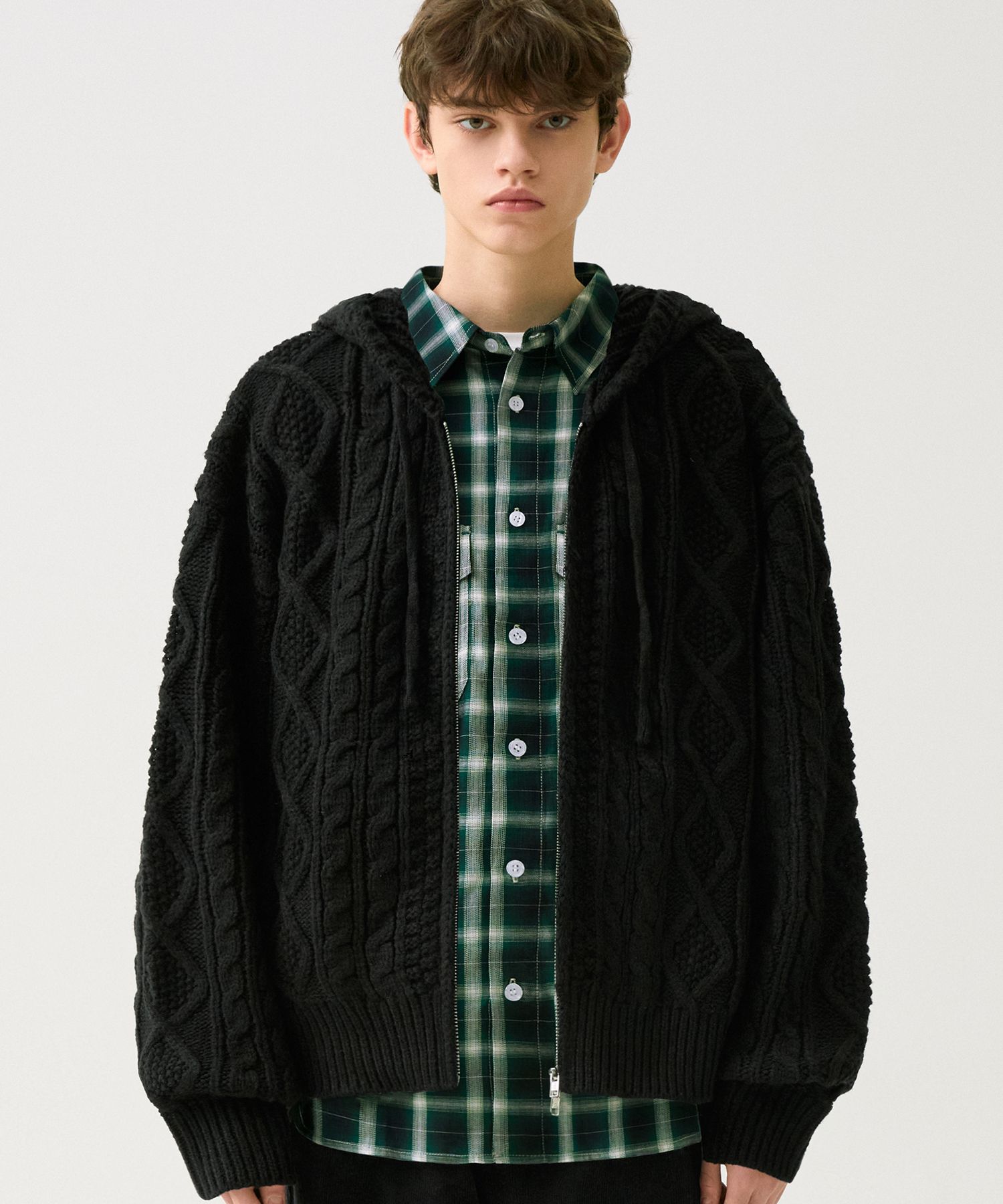 MUSINSA | TRILLION Washable Aran cable hood zip-up knit