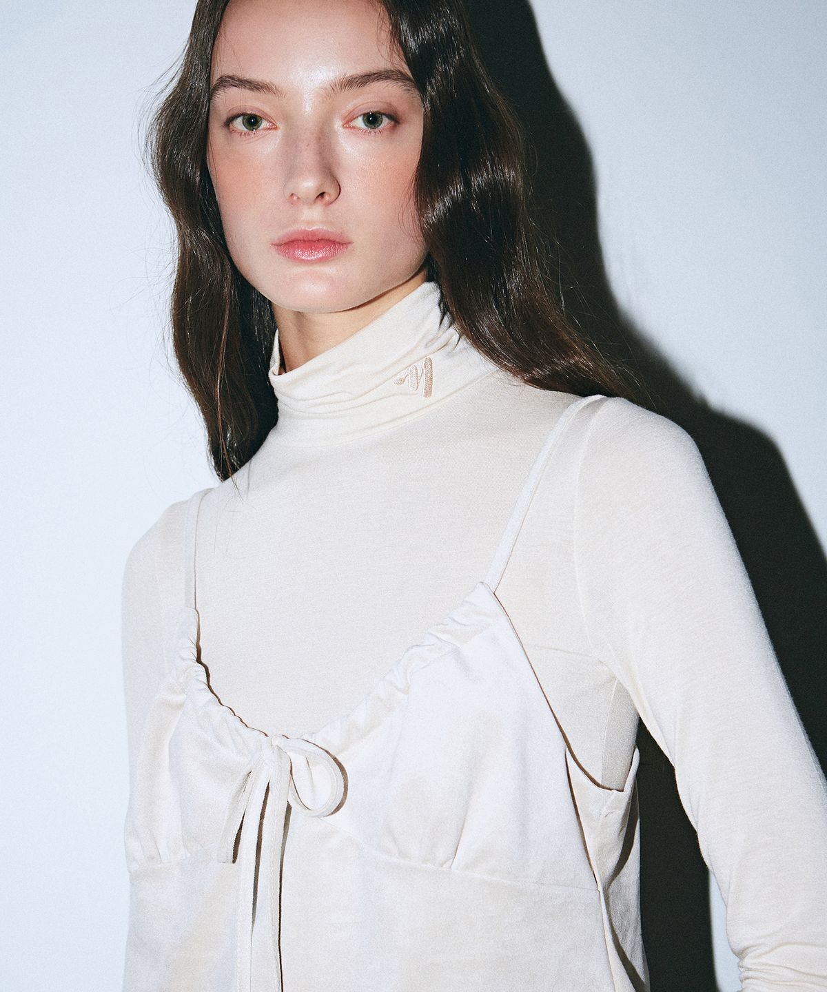 닉앤니콜(NICK&NICOLE) SUEDE BUSTIER STRING TOP_CREAM BEIGE