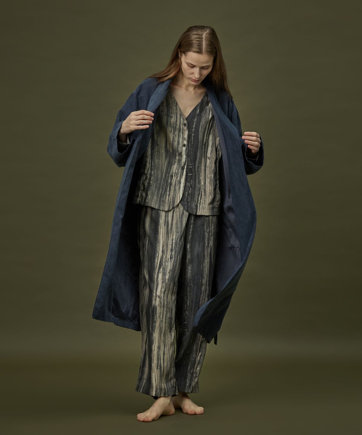 아템포(ATEMPO) CLASSIC SUEDE LONG ROBE_navy (women)
