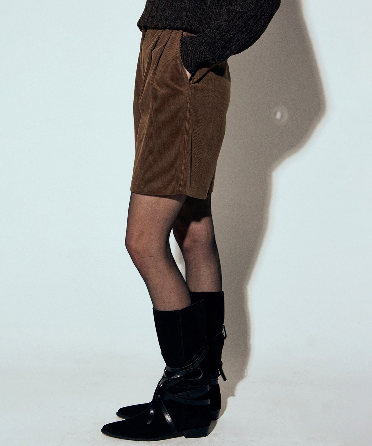닉앤니콜(NICK&NICOLE) CORDUROY TWO TUCK BERMUDA PANTS_BROWN