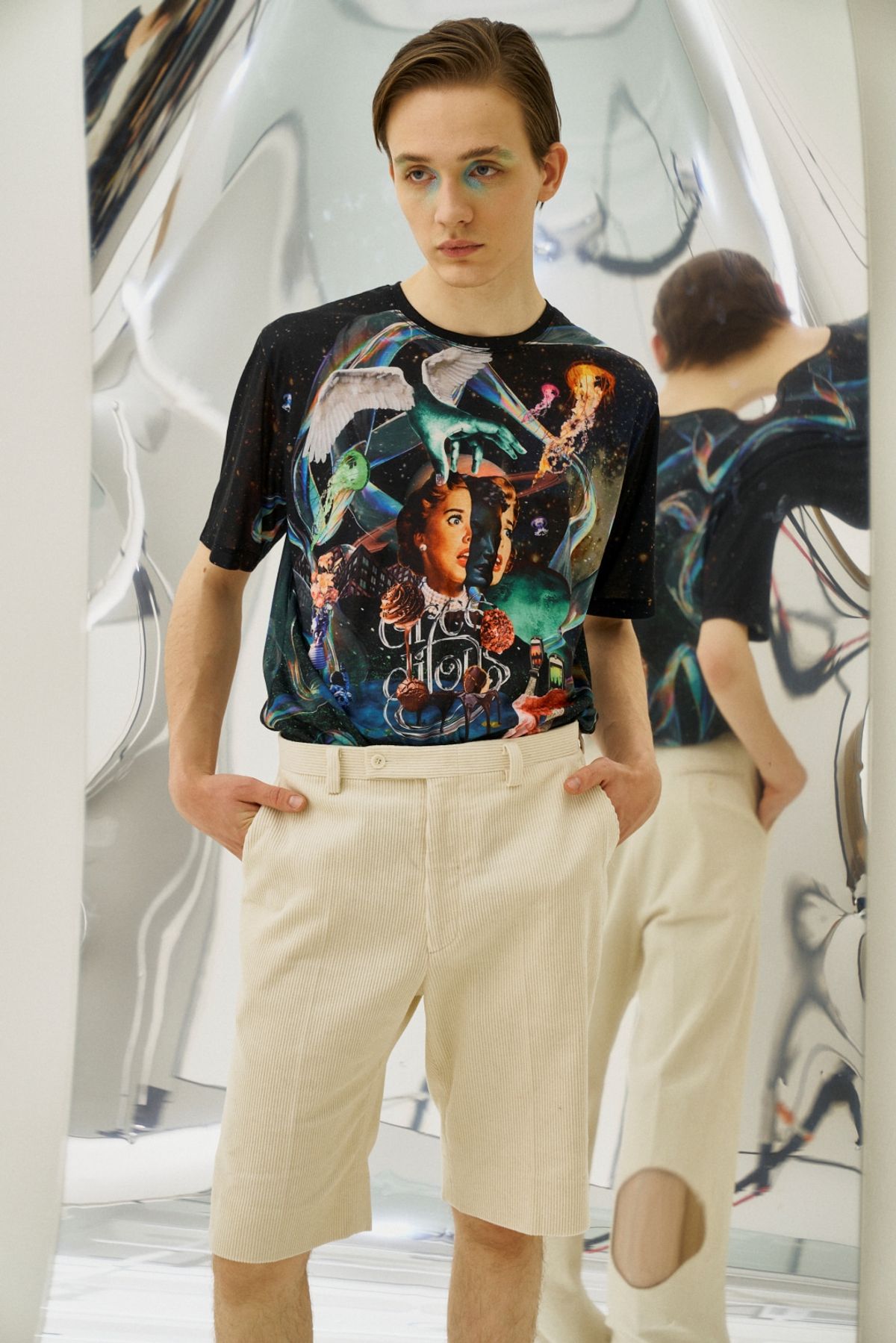그리디어스(GREEDILOUS) Girl Face Short-Sleeve