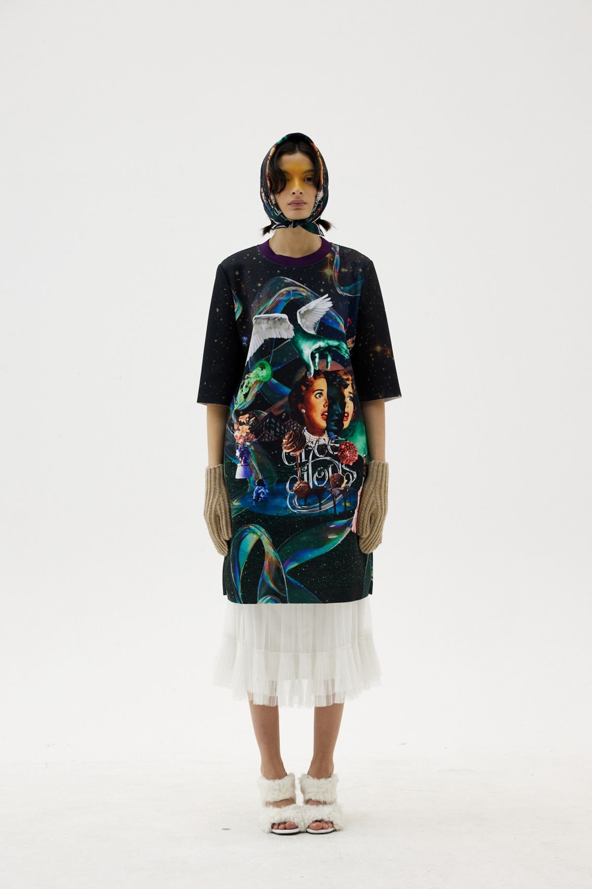 그리디어스(GREEDILOUS) Girl Face Neopreme Dress