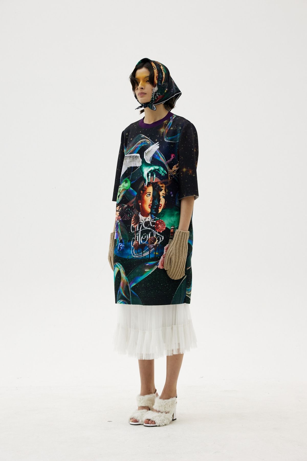 그리디어스(GREEDILOUS) Girl Face Neopreme Dress