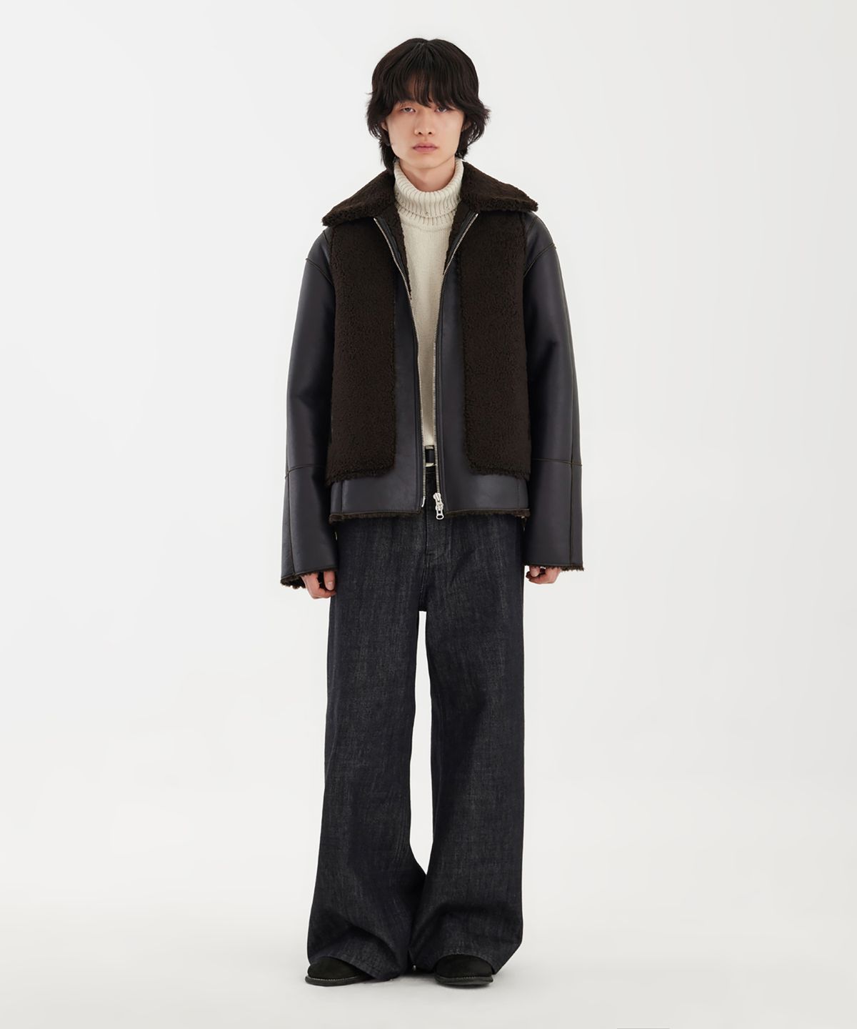 유스(YOUTH) Detachable Mouton Jacket - Black