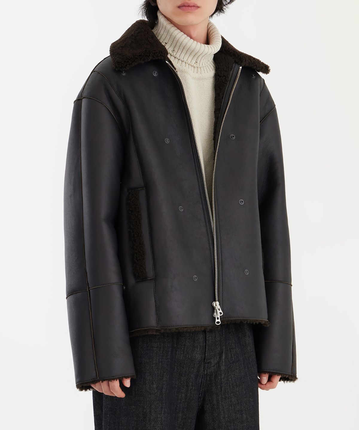 유스(YOUTH) Detachable Mouton Jacket - Black