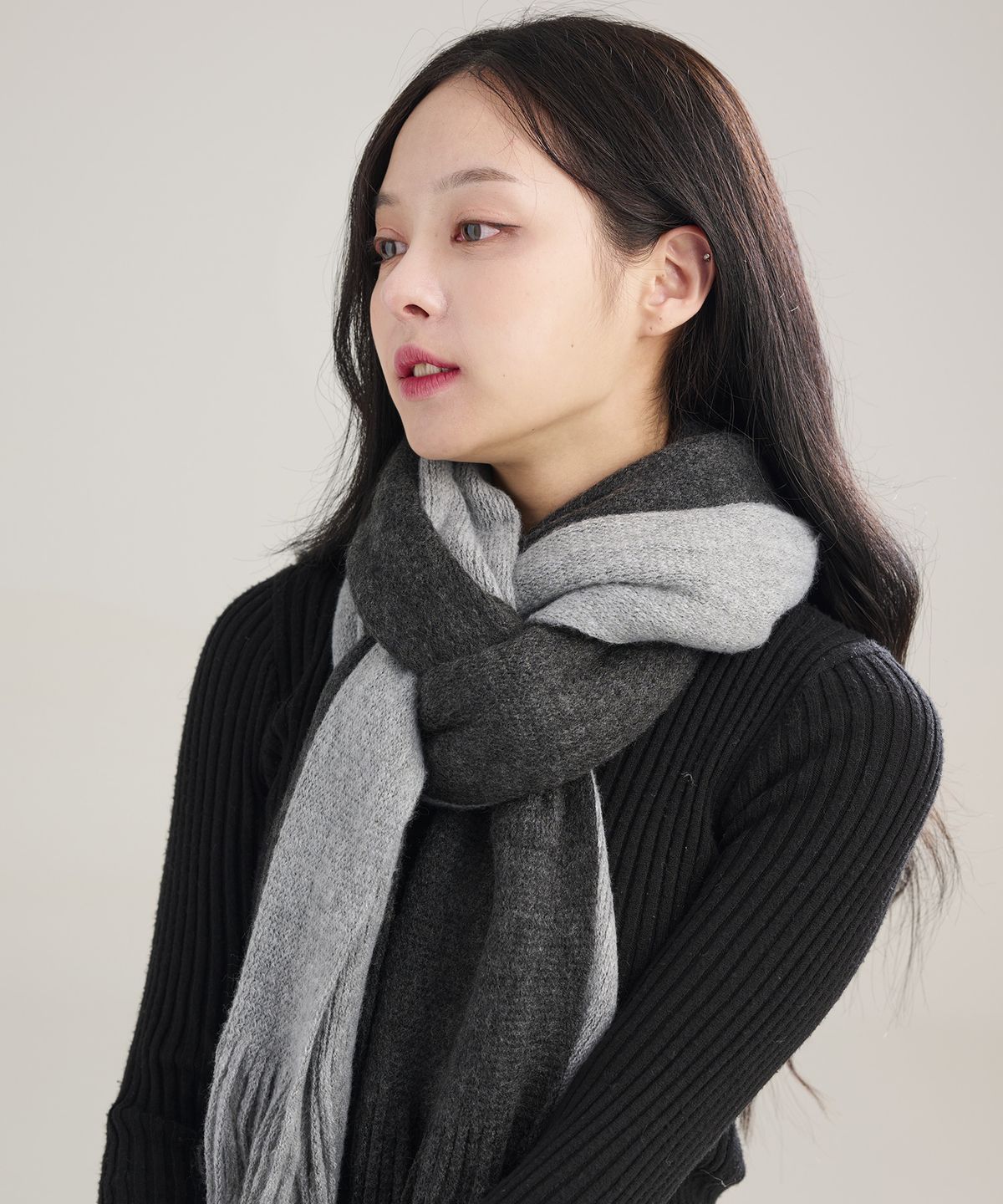 레이버(RAVER) 데이닉 톤앤톤 빅사이즈 숄 배색 머플러