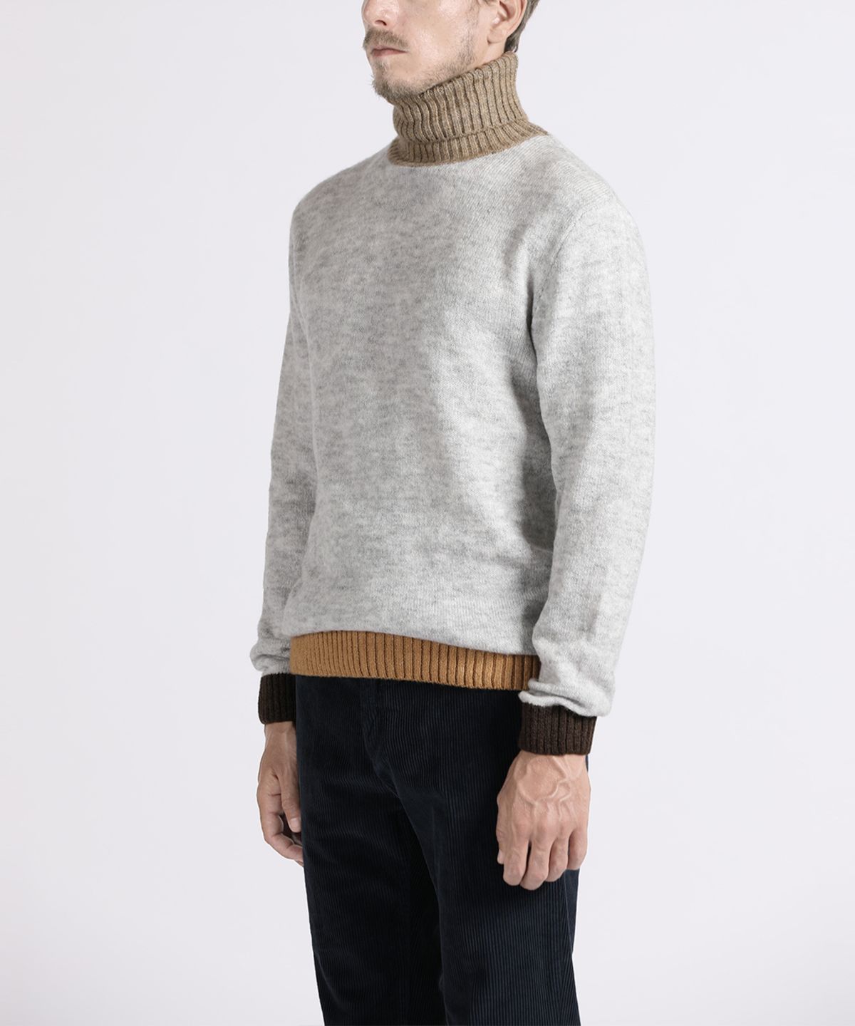 빠니깔레(PANICALE) 그레이 콘트라스트 터틀넥 니트
