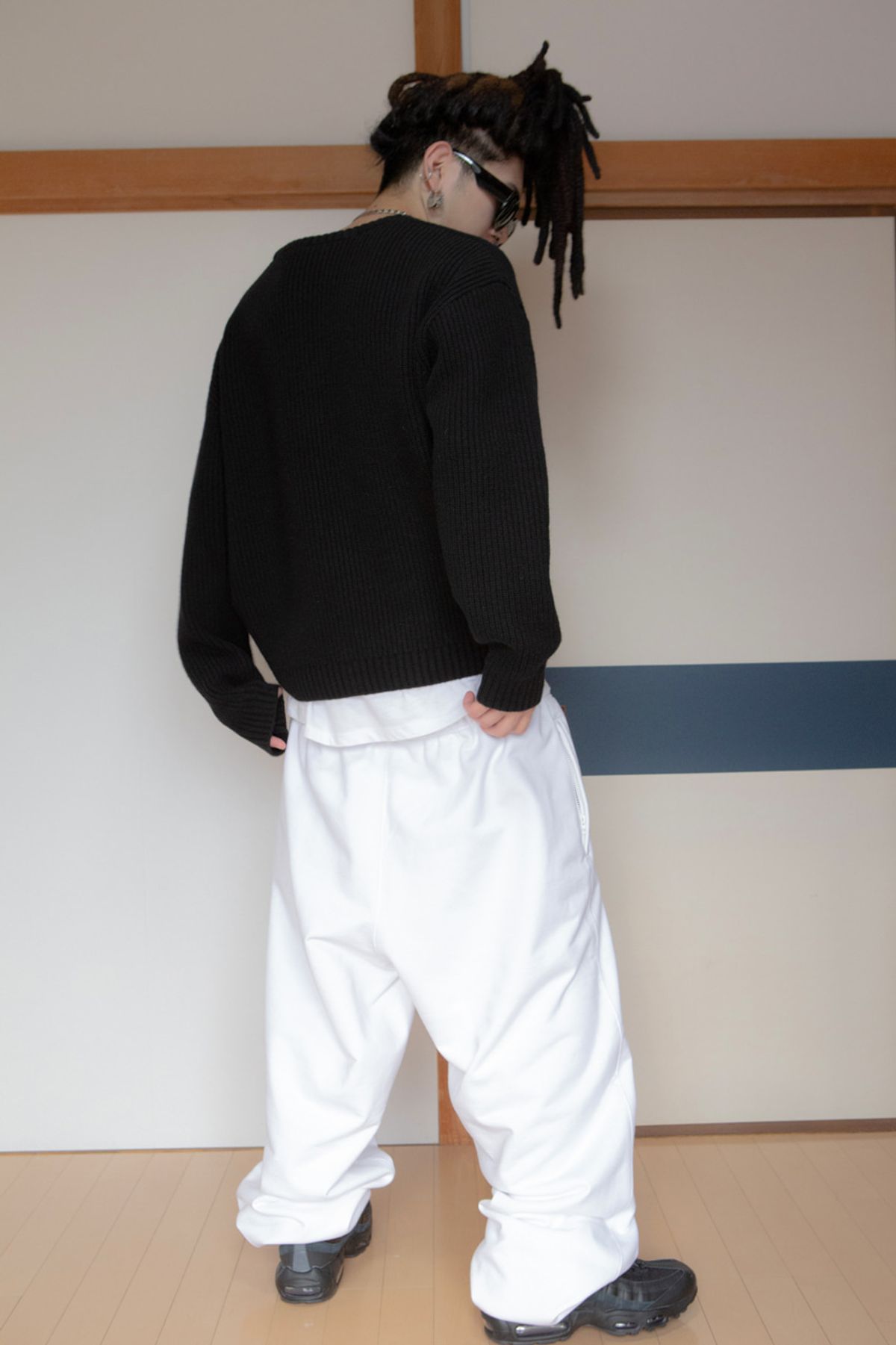 고저(GOZER) U-NECK HAZZI KNIT