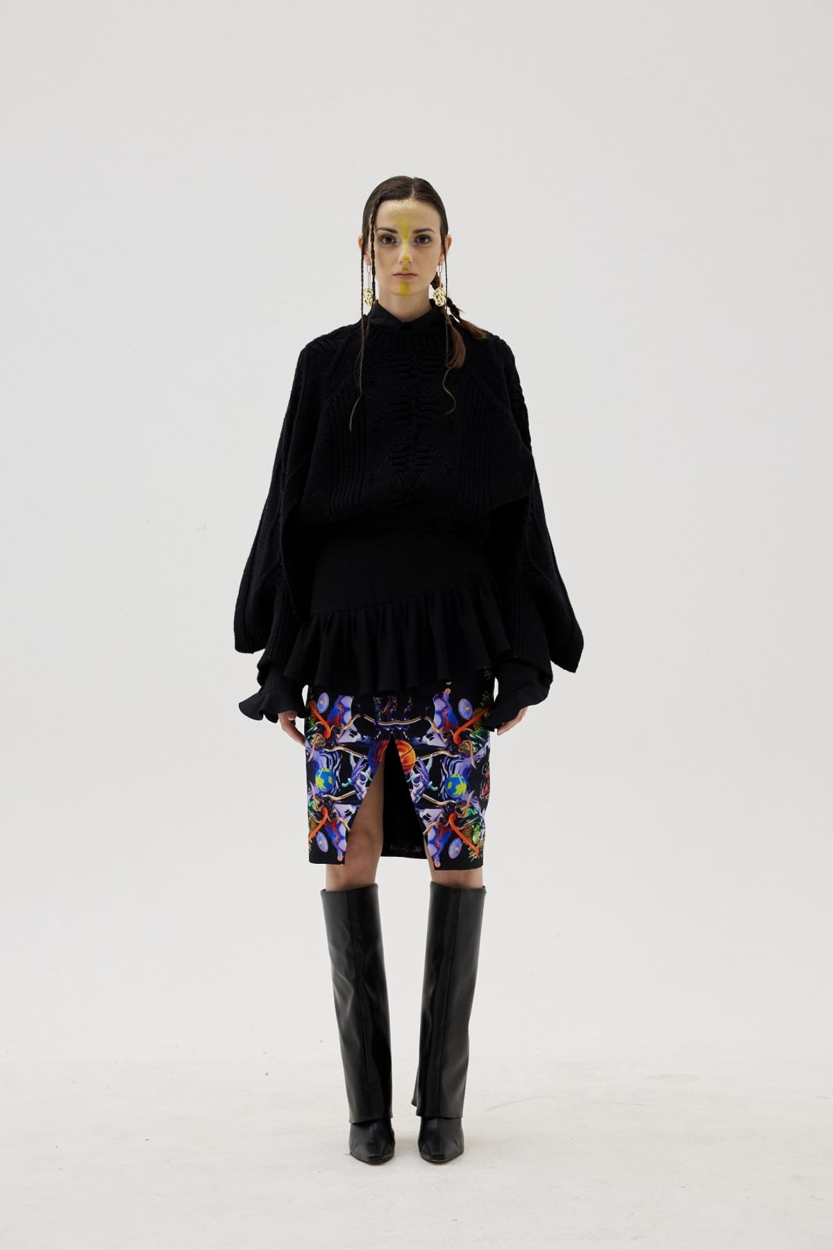 그리디어스(GREEDILOUS) Electric Slider Ruffle Front Slit H-Line Skirt