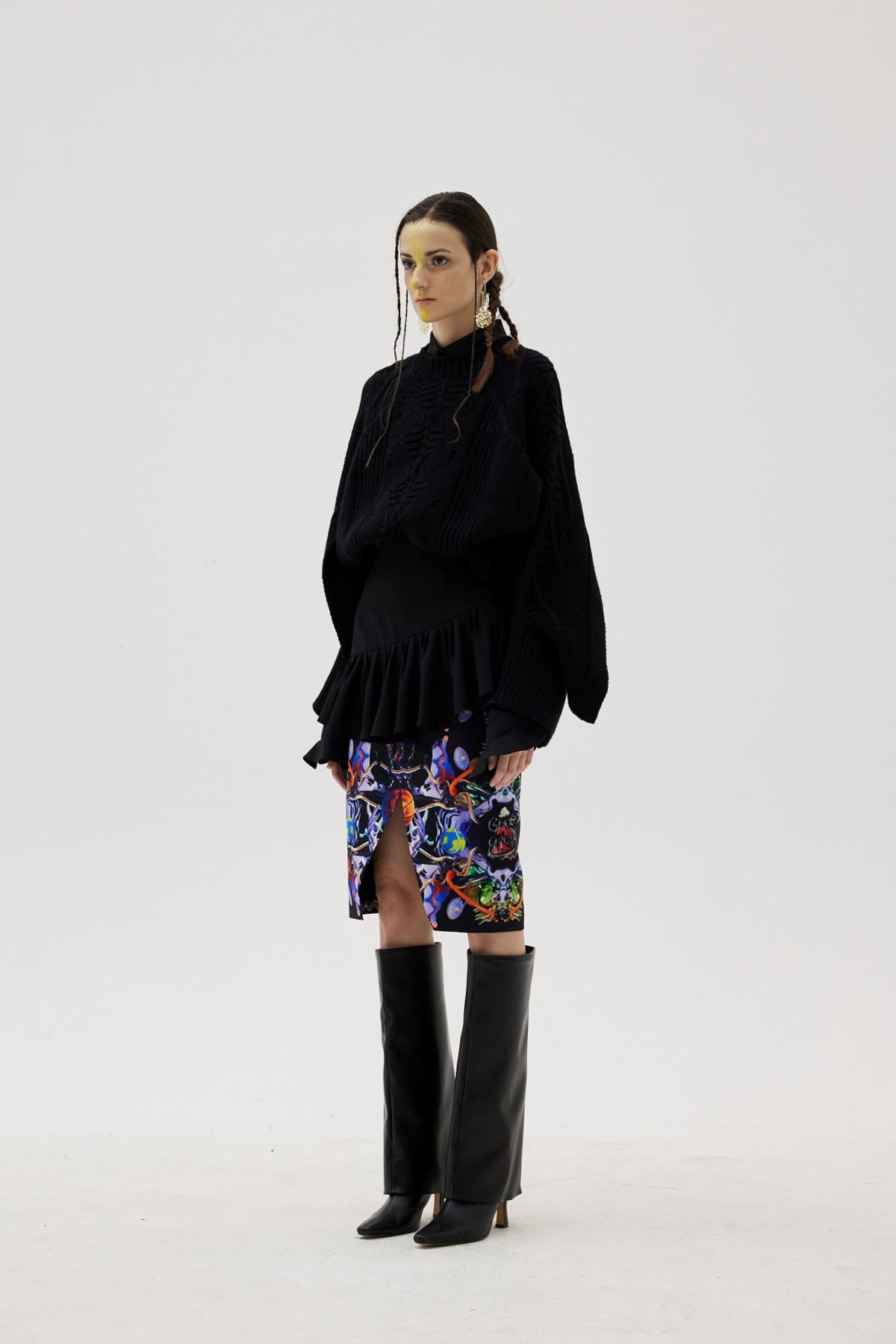 그리디어스(GREEDILOUS) Electric Slider Ruffle Front Slit H-Line Skirt