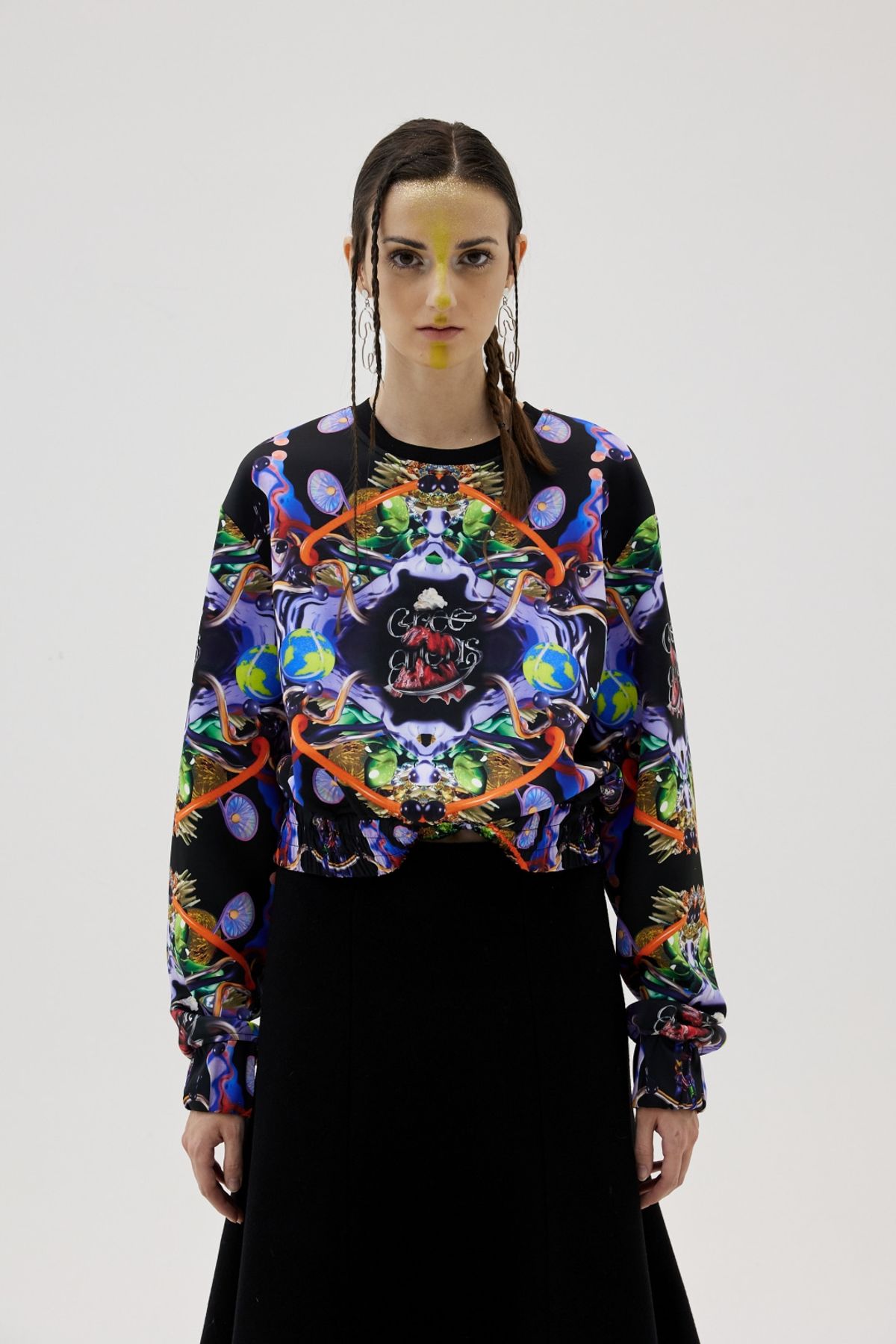그리디어스(GREEDILOUS) Electric Spider Crop Sweater