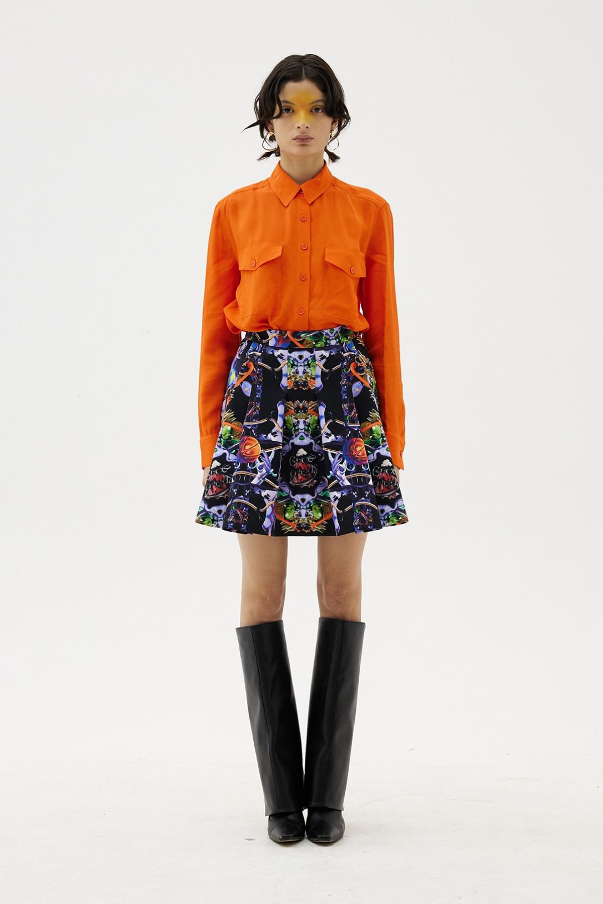 그리디어스(GREEDILOUS) Symmetrical Semi-Flare Mini-Skirt