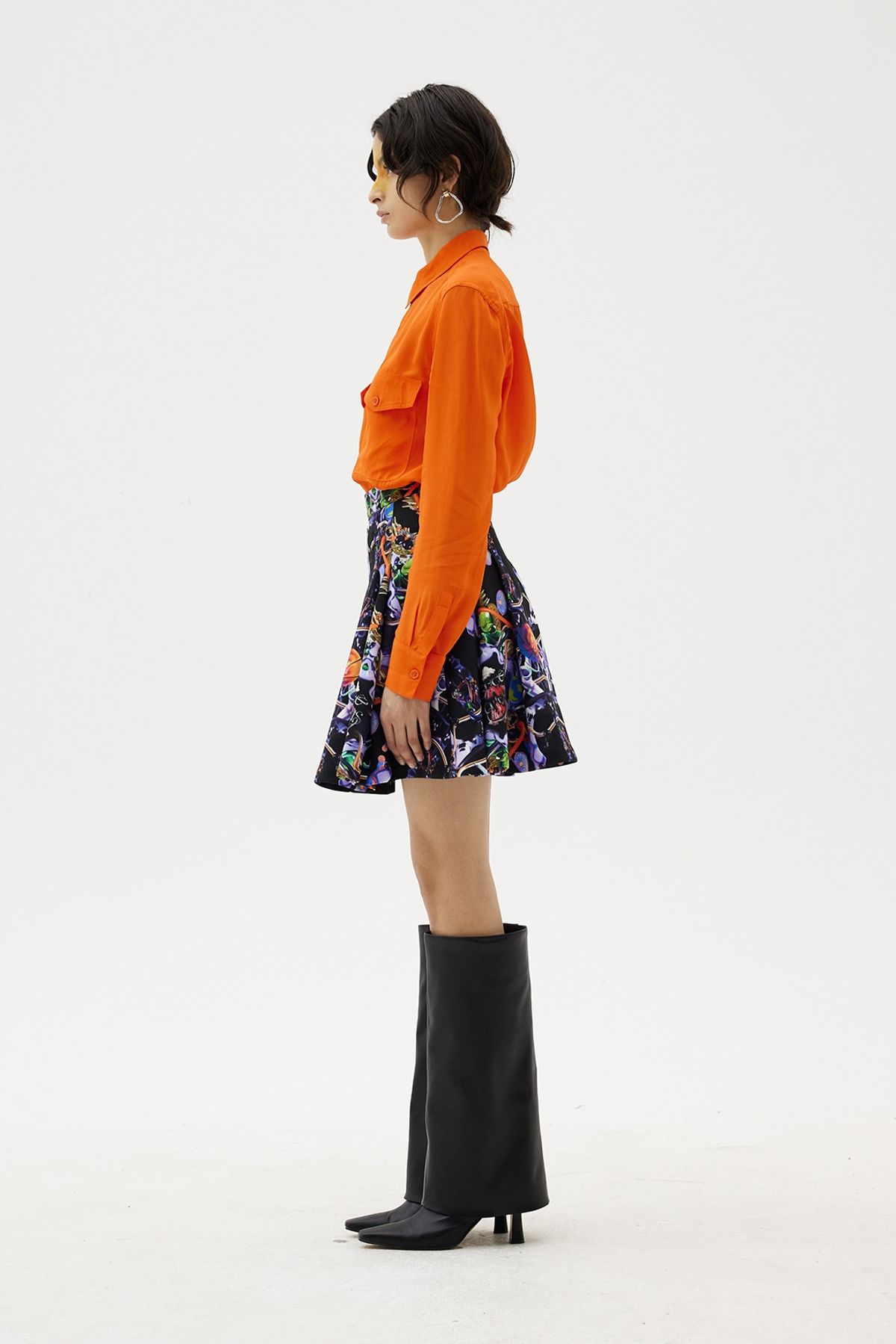그리디어스(GREEDILOUS) Symmetrical Semi-Flare Mini-Skirt